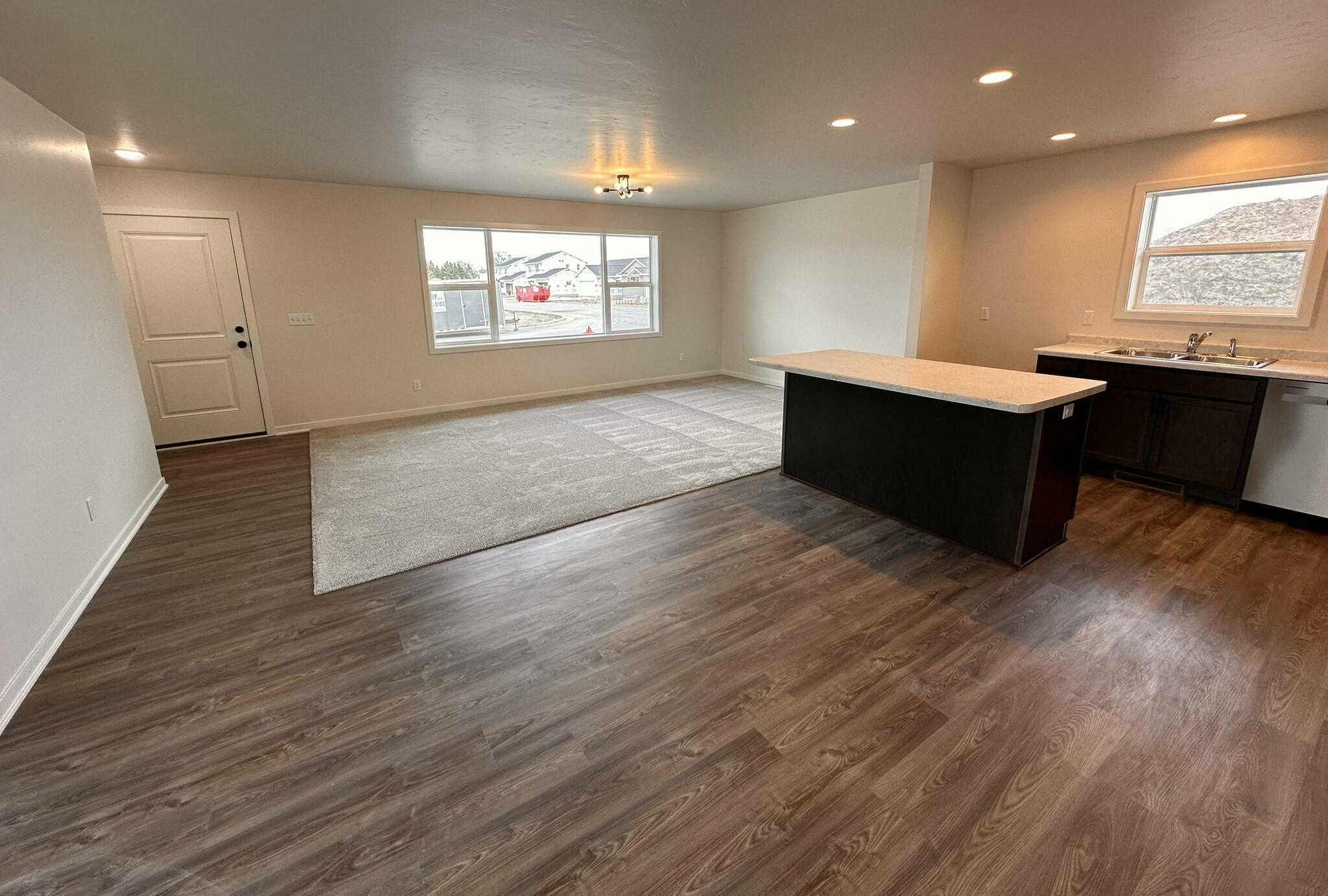 Property Photo: 1012 McNish Ct WI 53085
