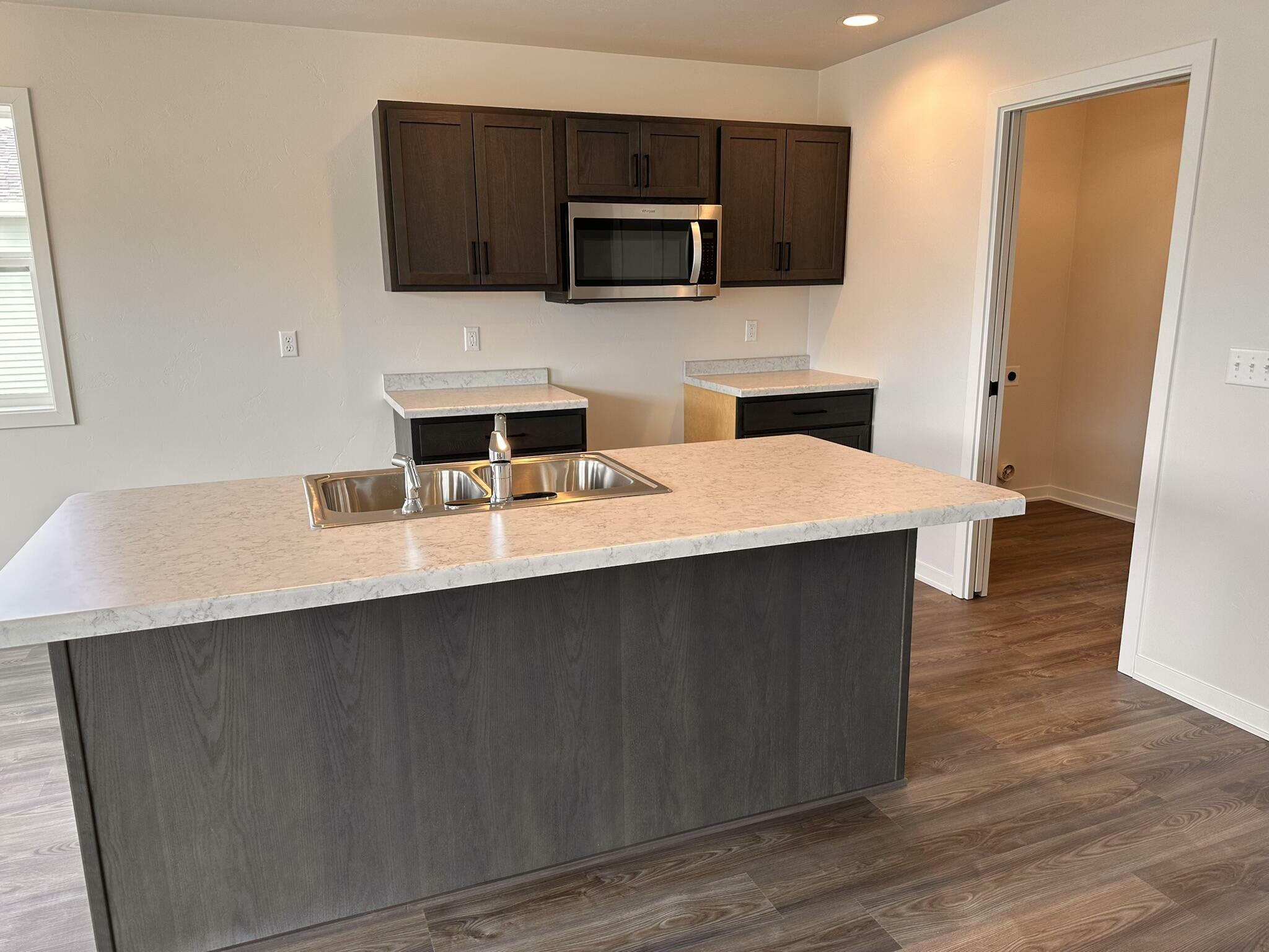 Property Photo: 1042 McNish Ct WI 53085
