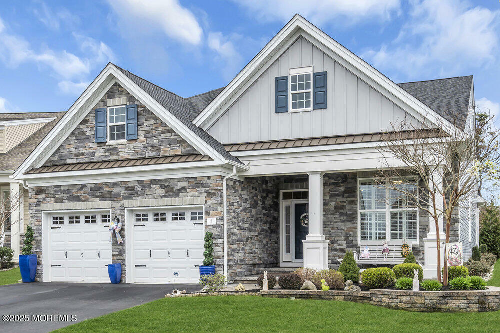 Property Photo: 3 Farnham Court NJ 08731