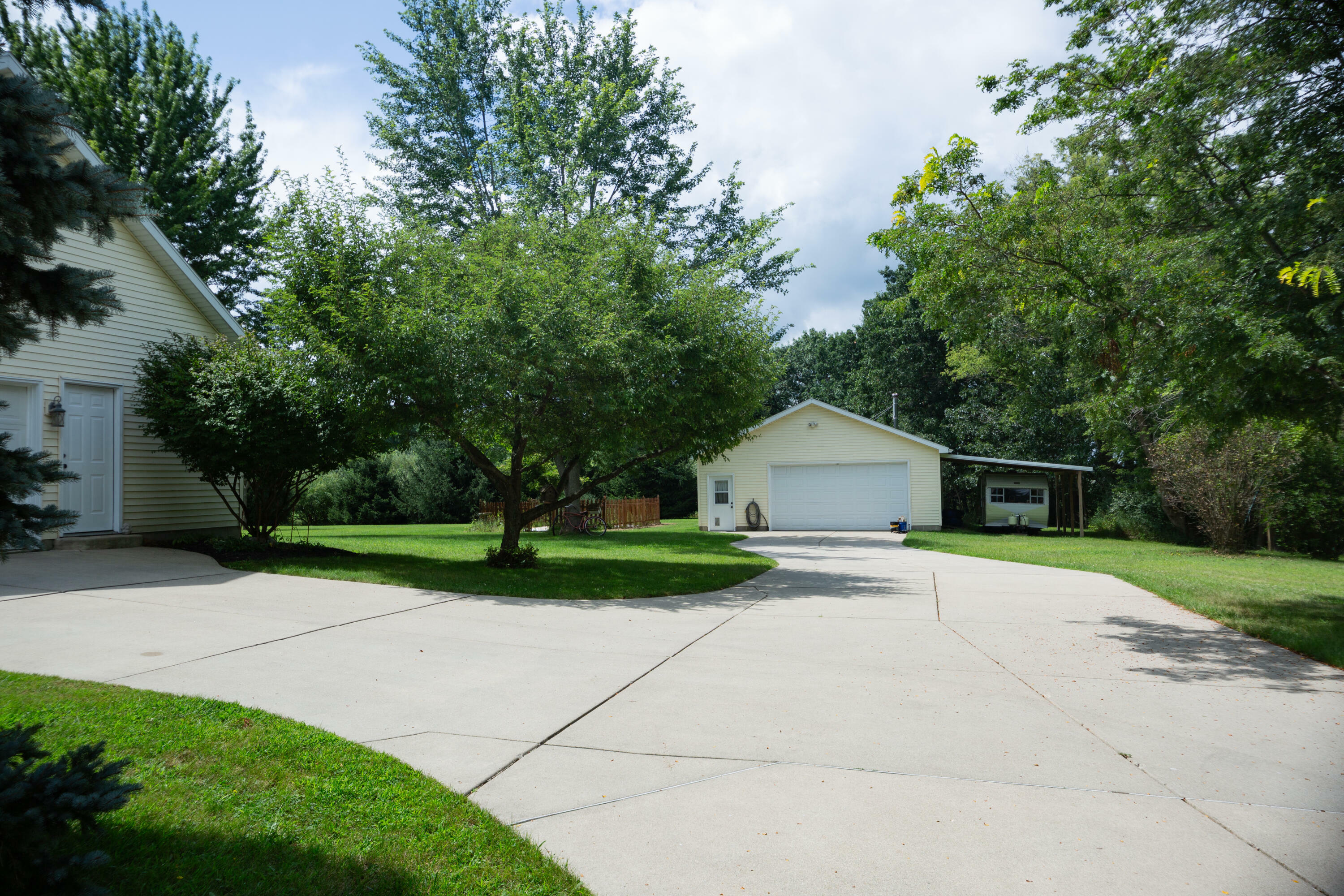 Property Photo: 6815 Napoleon MI 49201