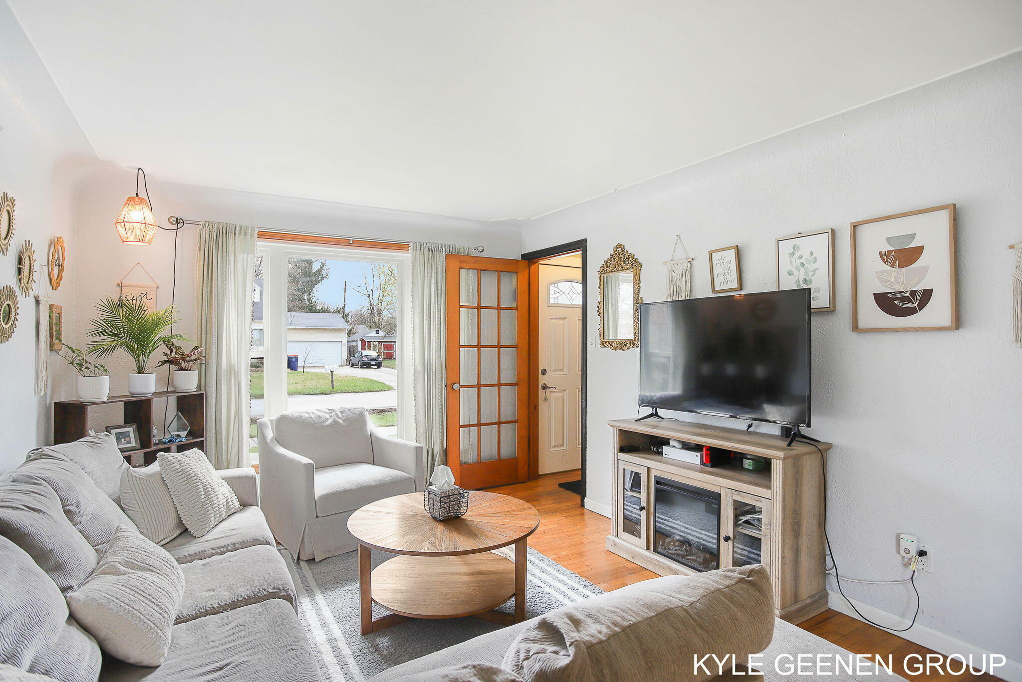 Property Photo: 948 Columbia Avenue MI 49423