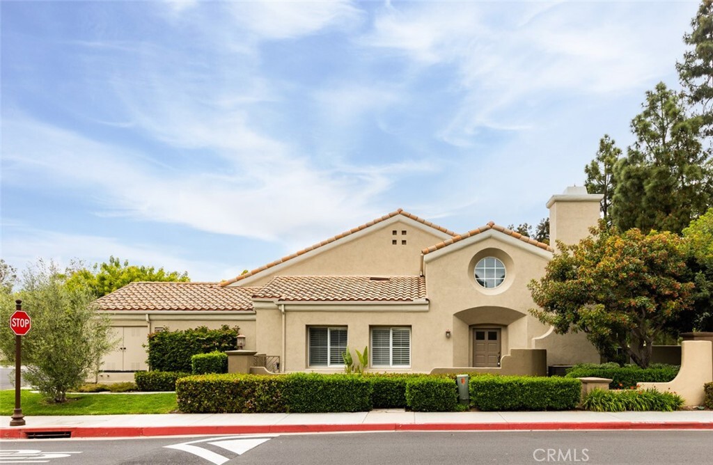 Property Photo: 1 Calle Del Sur CA 92688