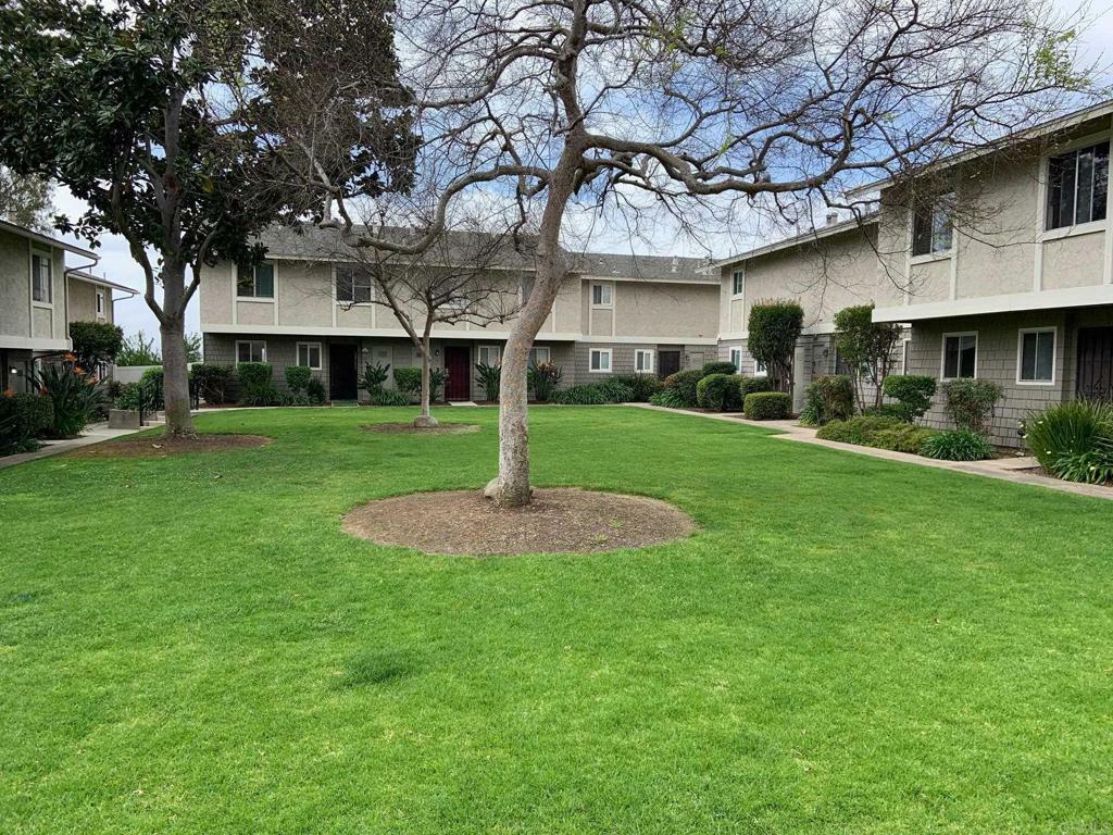 2112 E Vista Way Way 23  Vista CA 92084 photo