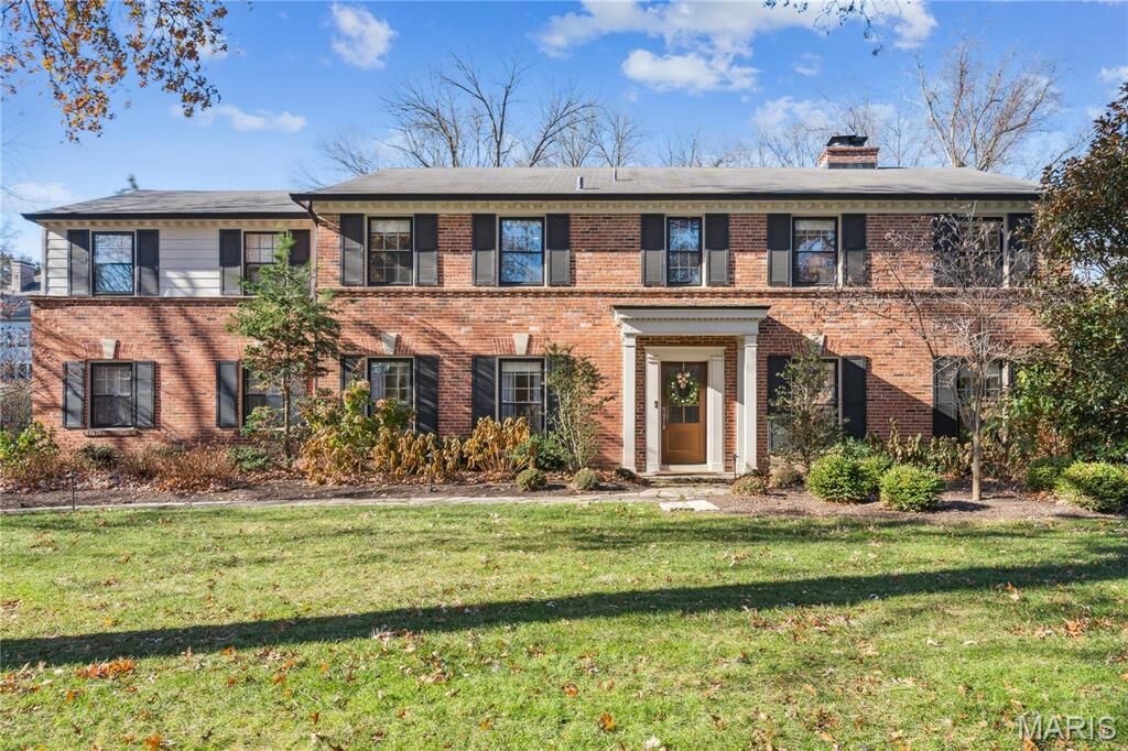 Property Photo: 15 Granada Way MO 63124