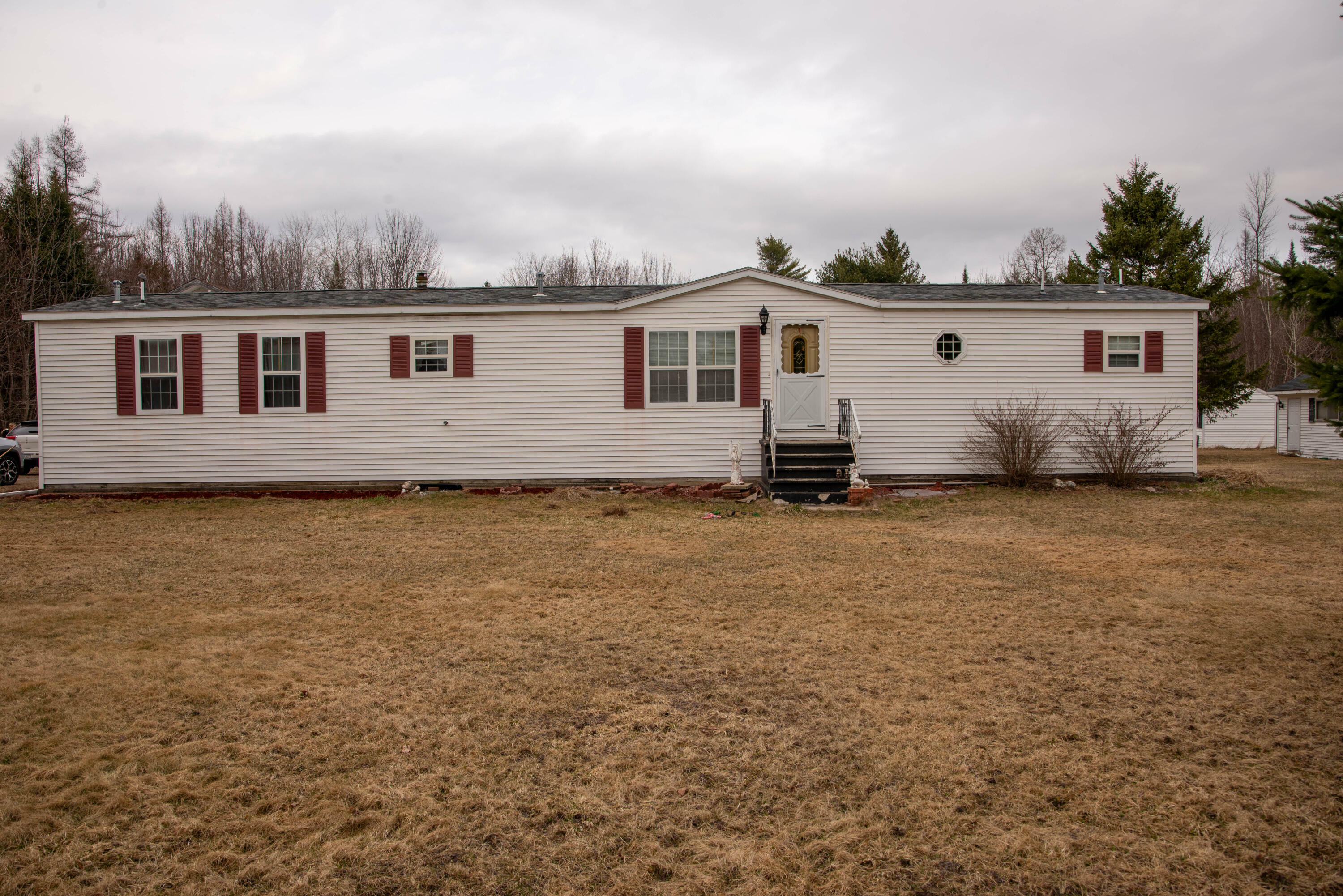 Property Photo: 451 Johnson Flat Road ME 04927