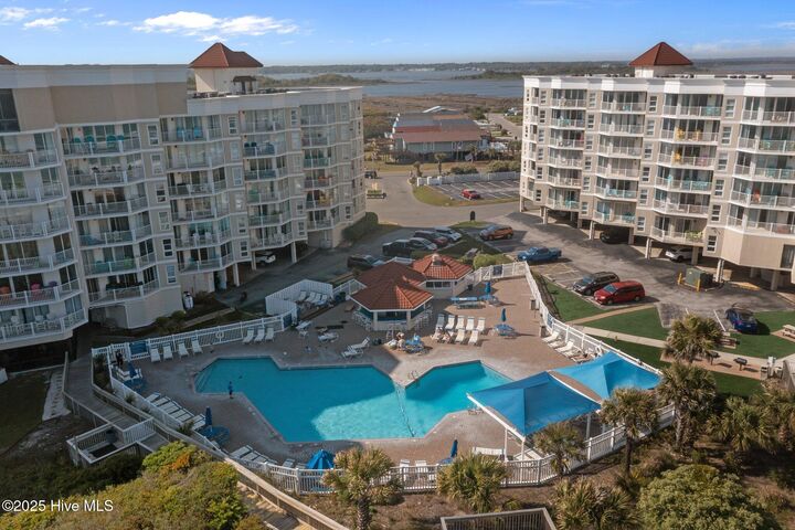 Property Photo:  2000 New River Inlet Road 2606  NC 28460 