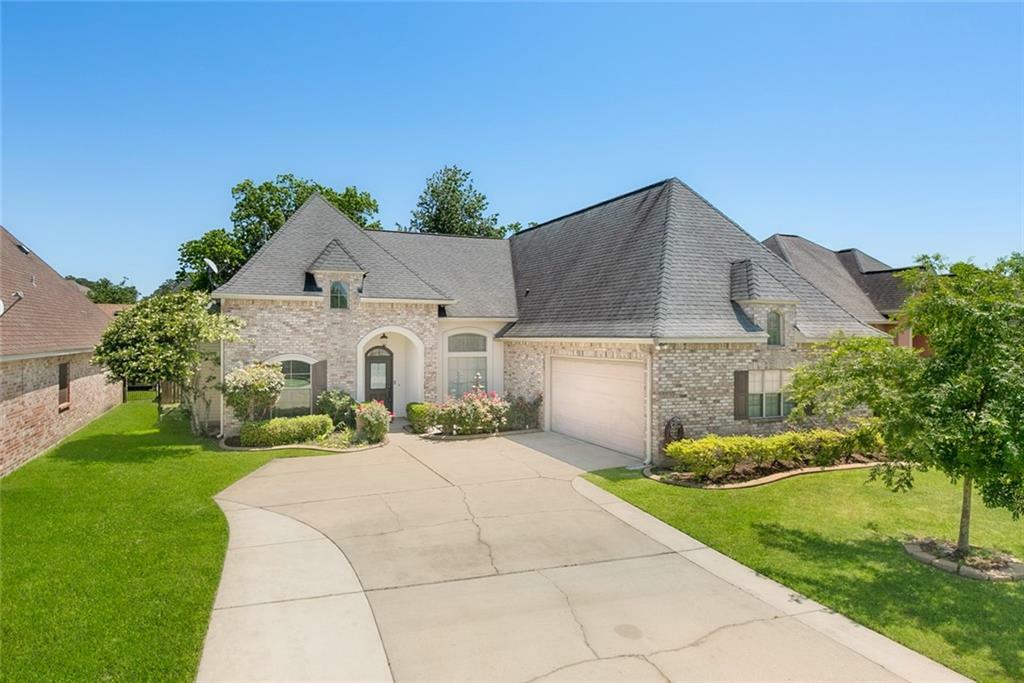 Property Photo: 323 Brighton Lane LA 70458