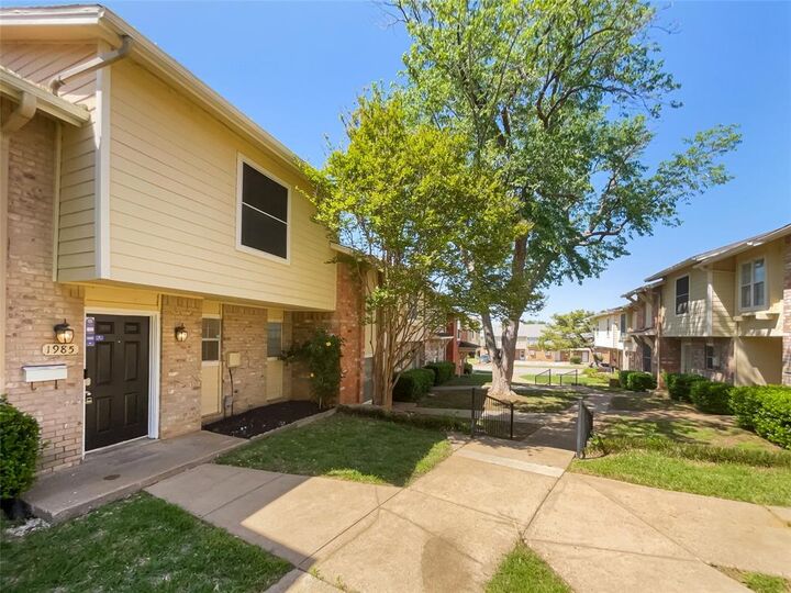 Property Photo:  1985 Shorewood Drive  TX 76051 