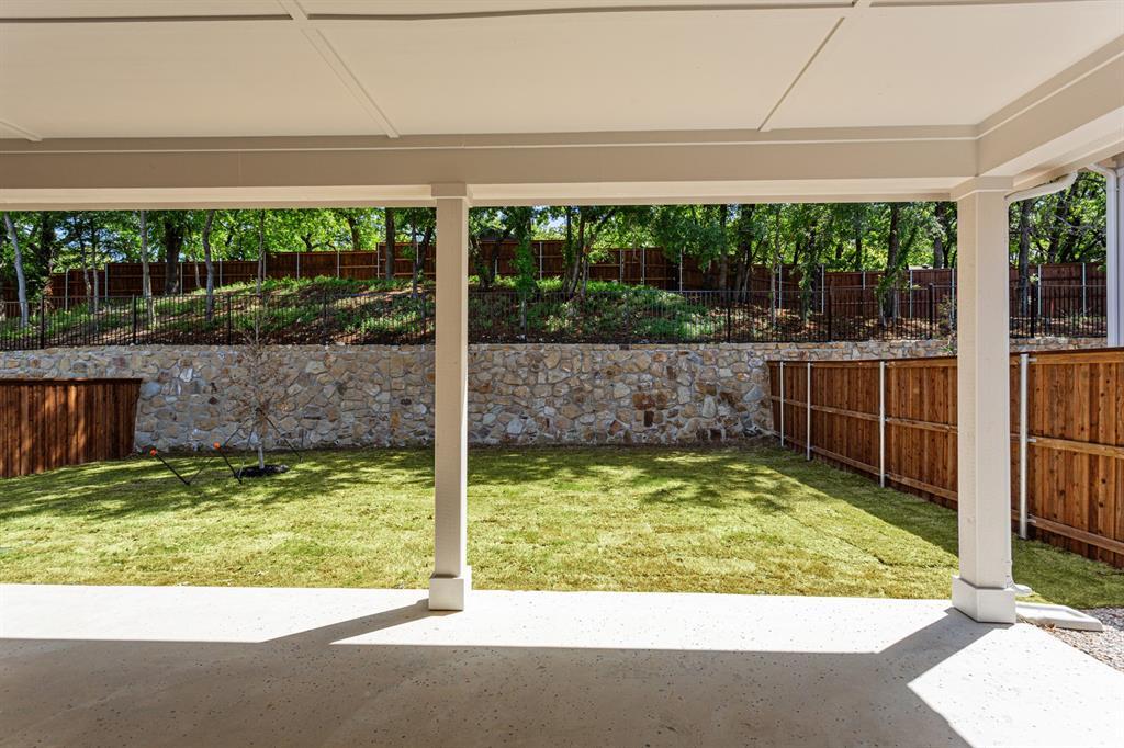 Property Photo: 6224 Escarpment Drive TX 76112