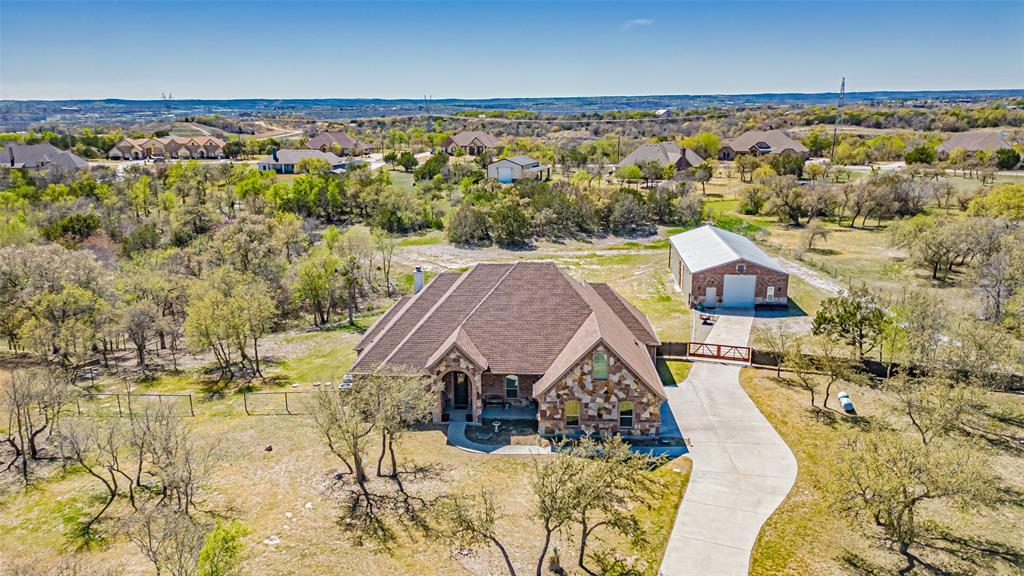 Property Photo: 114 Woodlot Lane TX 76020