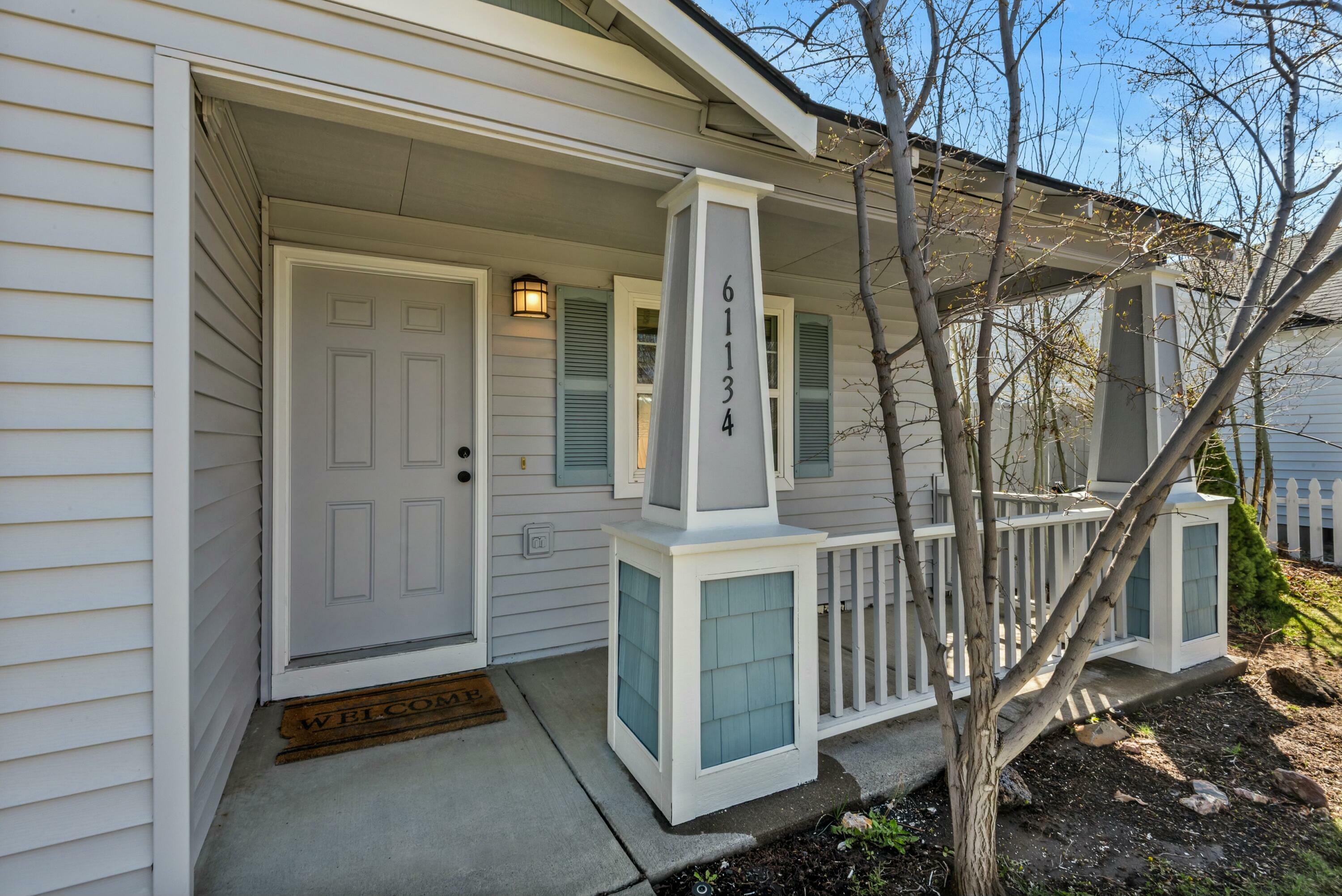 Property Photo: 61134 Brookhollow Drive OR 97702