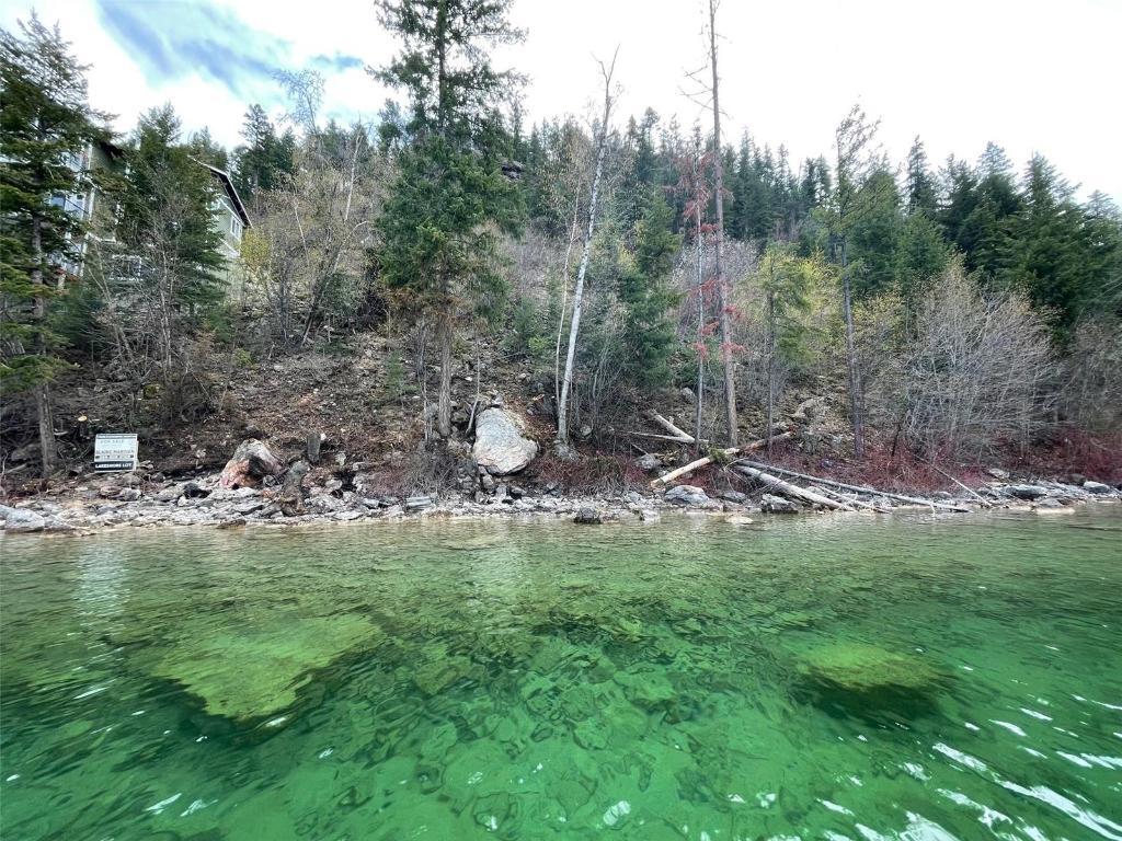 Photo de la propriété:  5649 Cosens Bay Road 8  BC V1B 1N8 