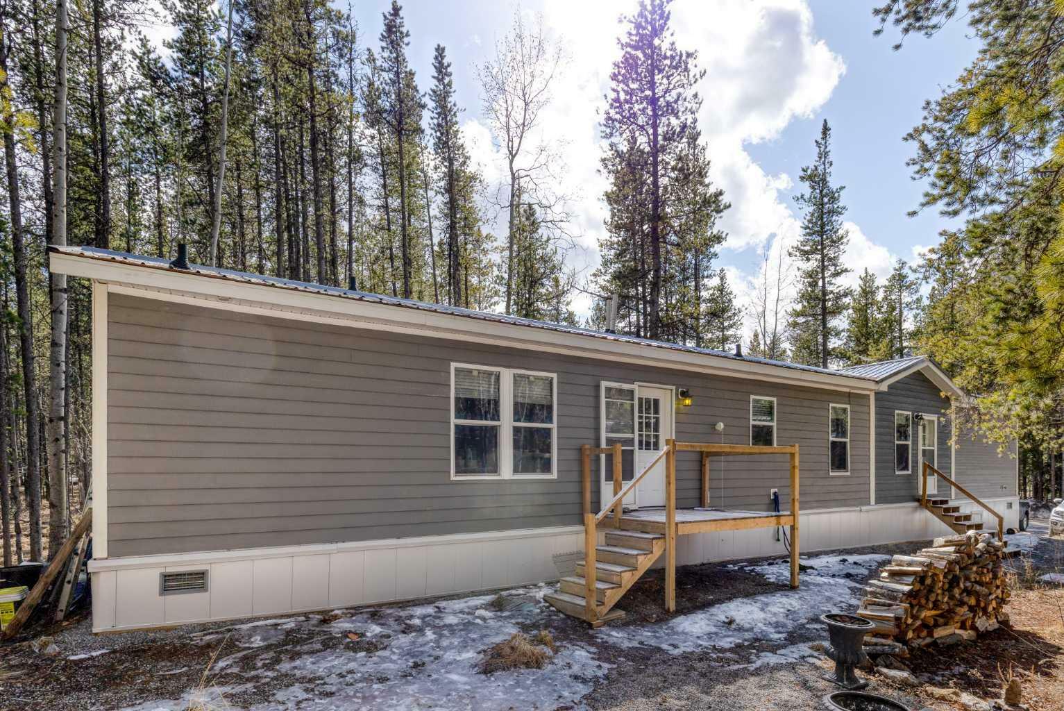 Property Photo: 1 Mount Kidd Drive 7 AB T0L 2H0