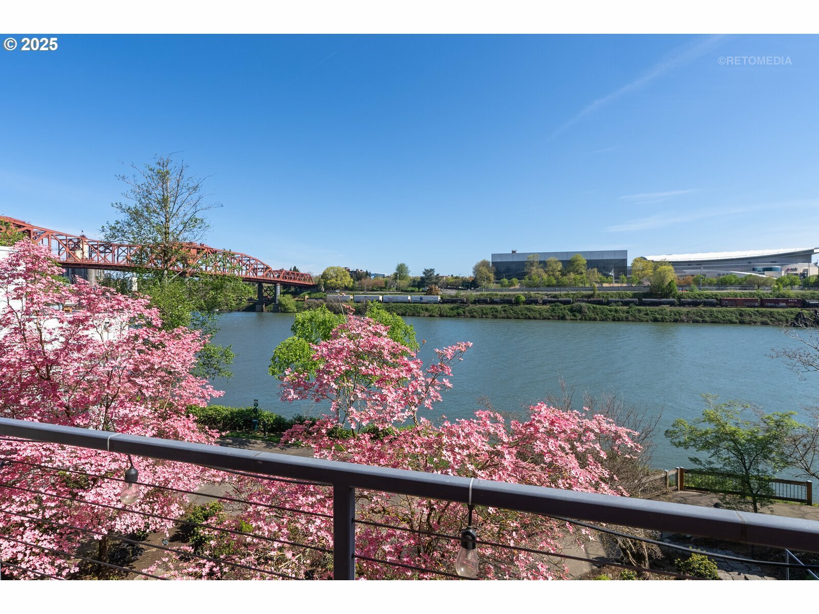 Property Photo: 910 NW Naito Pkwy I-19 OR 97209