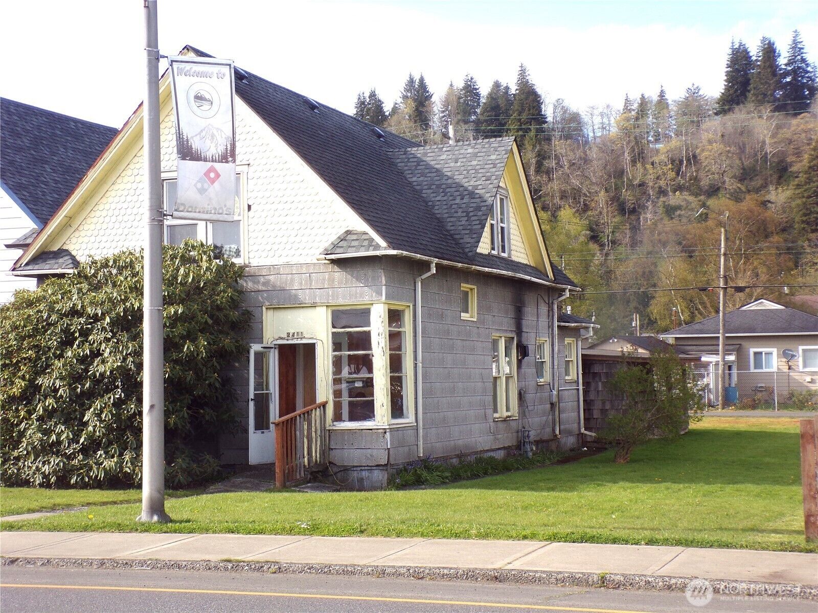 Property Photo:  2411  Simpson Avenue  WA 98550 