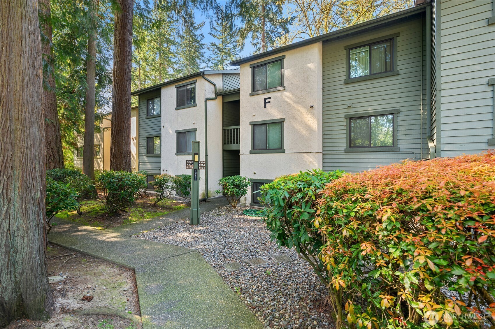 12721 NE 129th Court F301  Kirkland WA 98034 photo