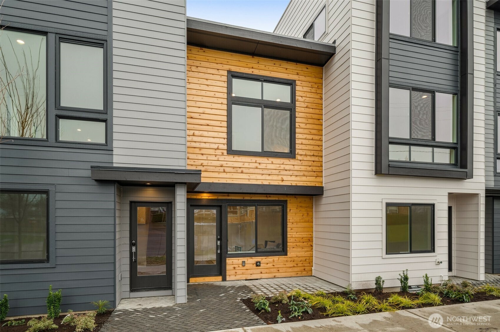 Property Photo: 9221 B 14th Avenue NW WA 98117