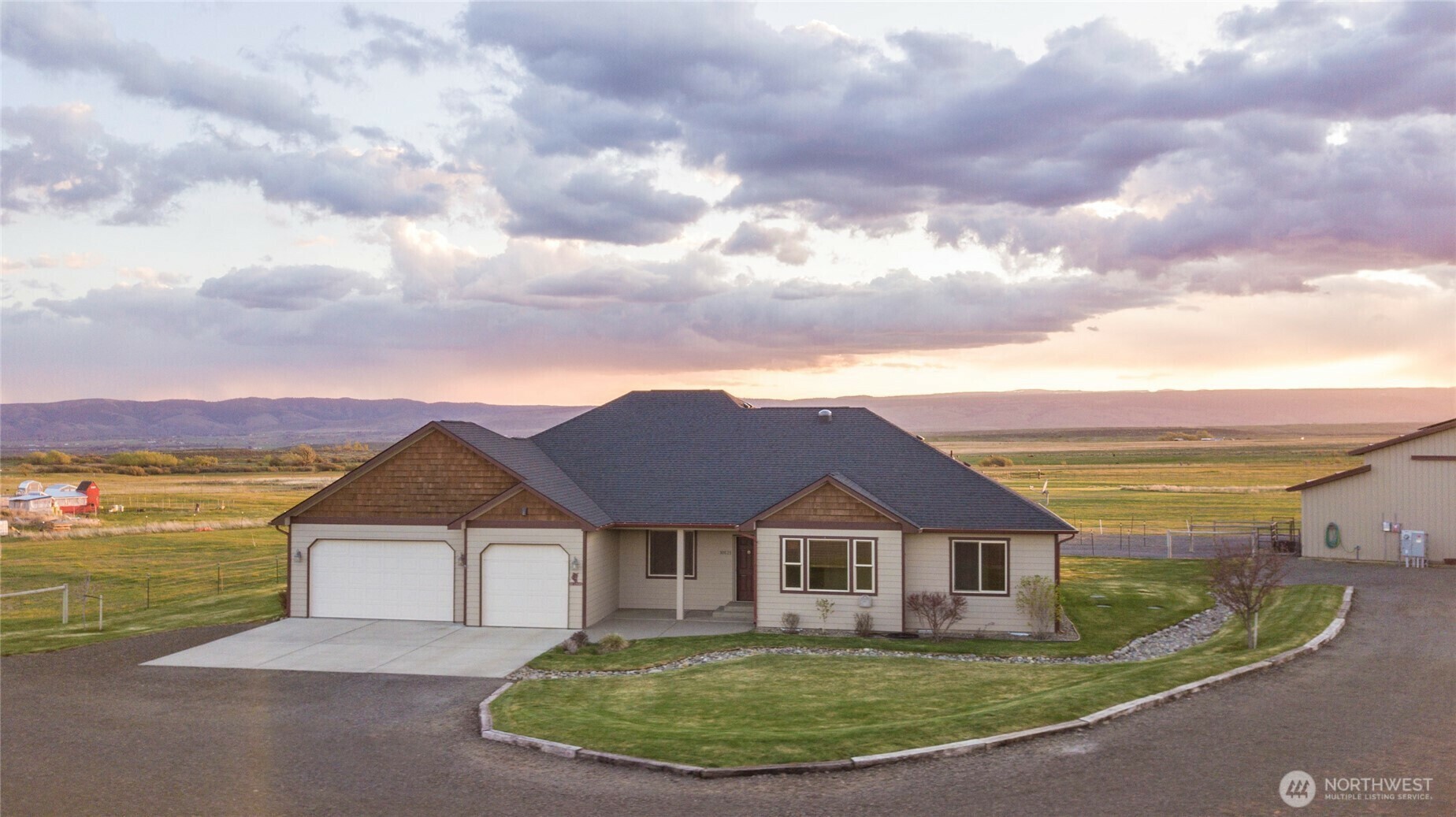 Property Photo: 10121 Reecer Creek Road WA 98926