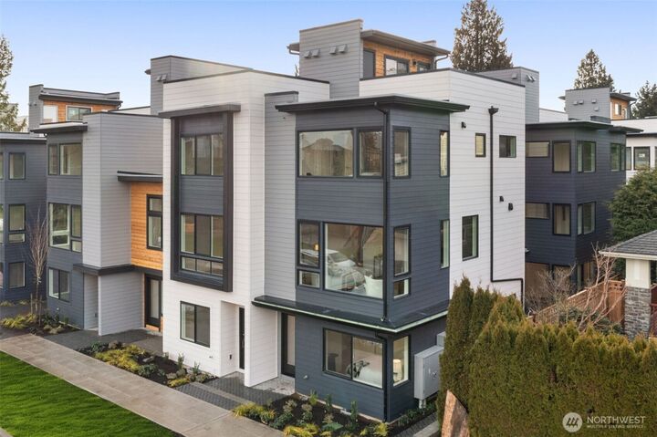 9223 B  14th Avenue NW  Seattle WA 98117 photo