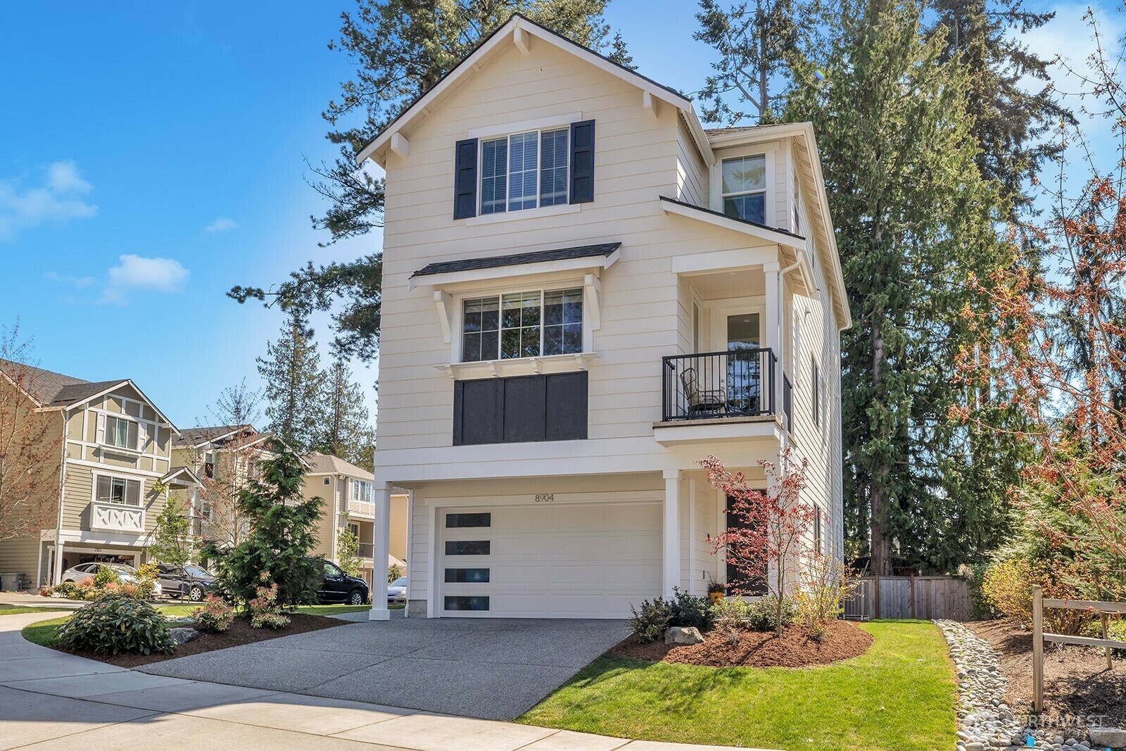 Property Photo: 8904 231st Place SW WA 98026