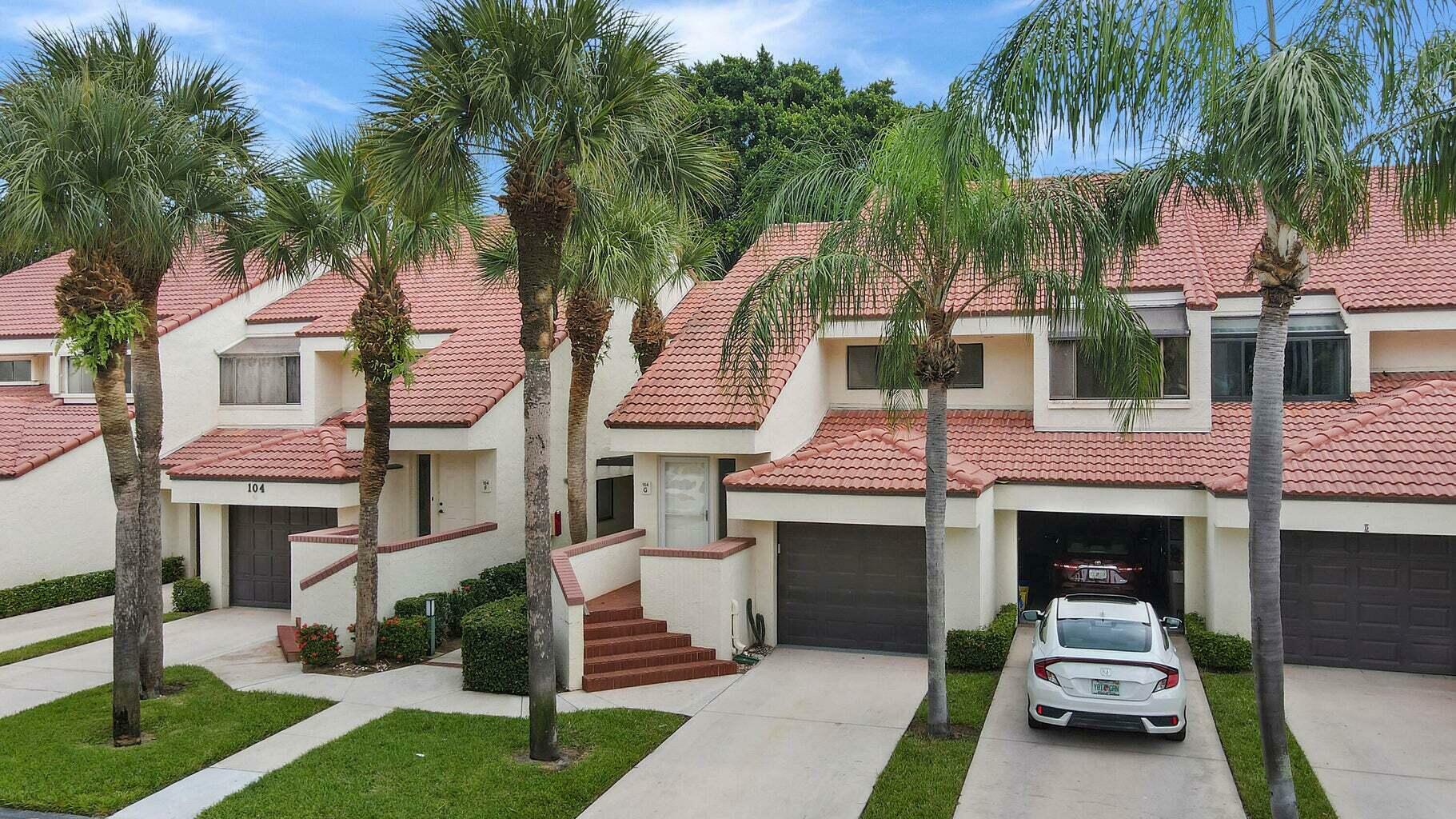 Property Photo: 104 Sea Oats G Drive G FL 33408