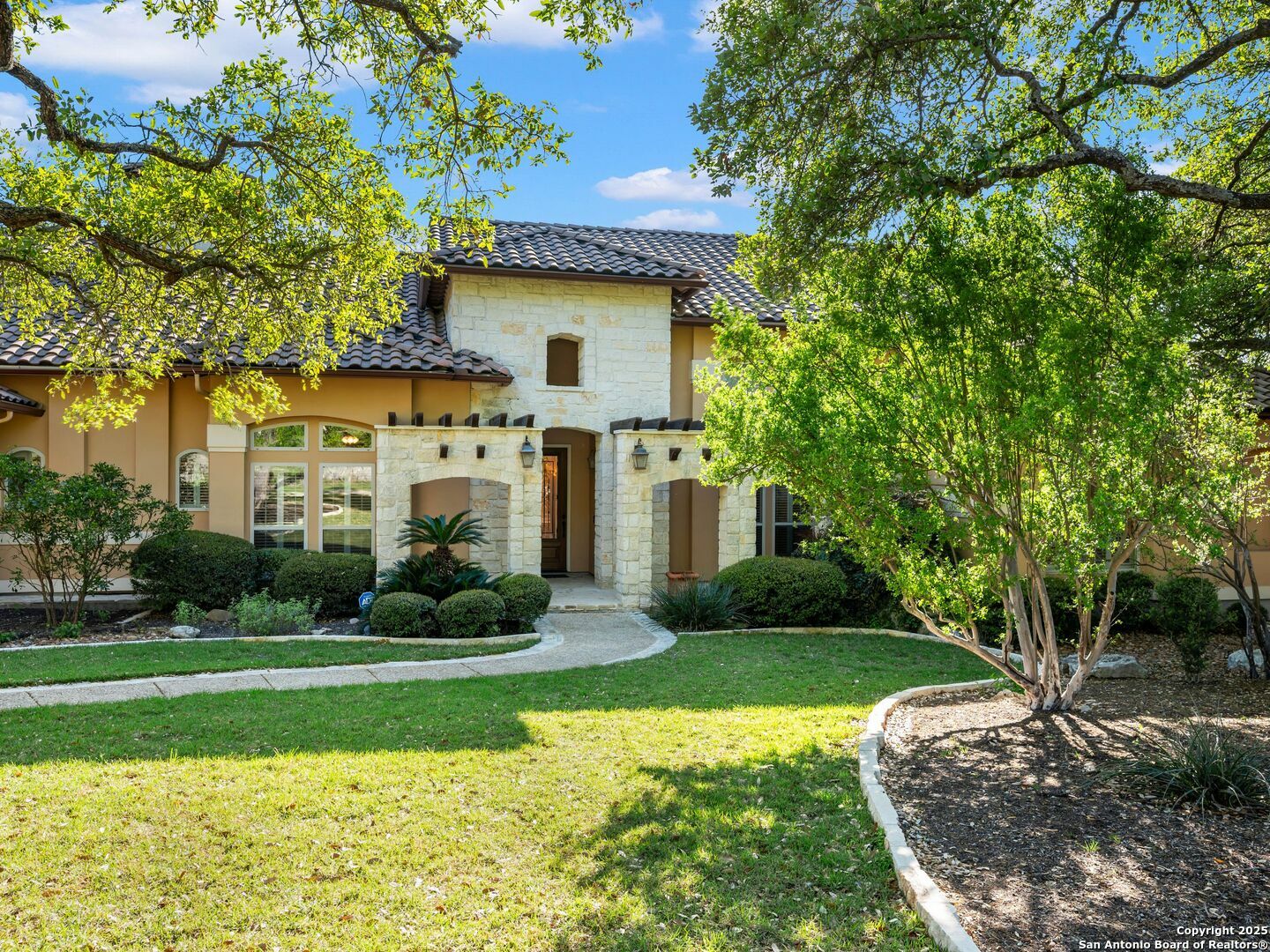 Property Photo: 24 Champions Way TX 78258