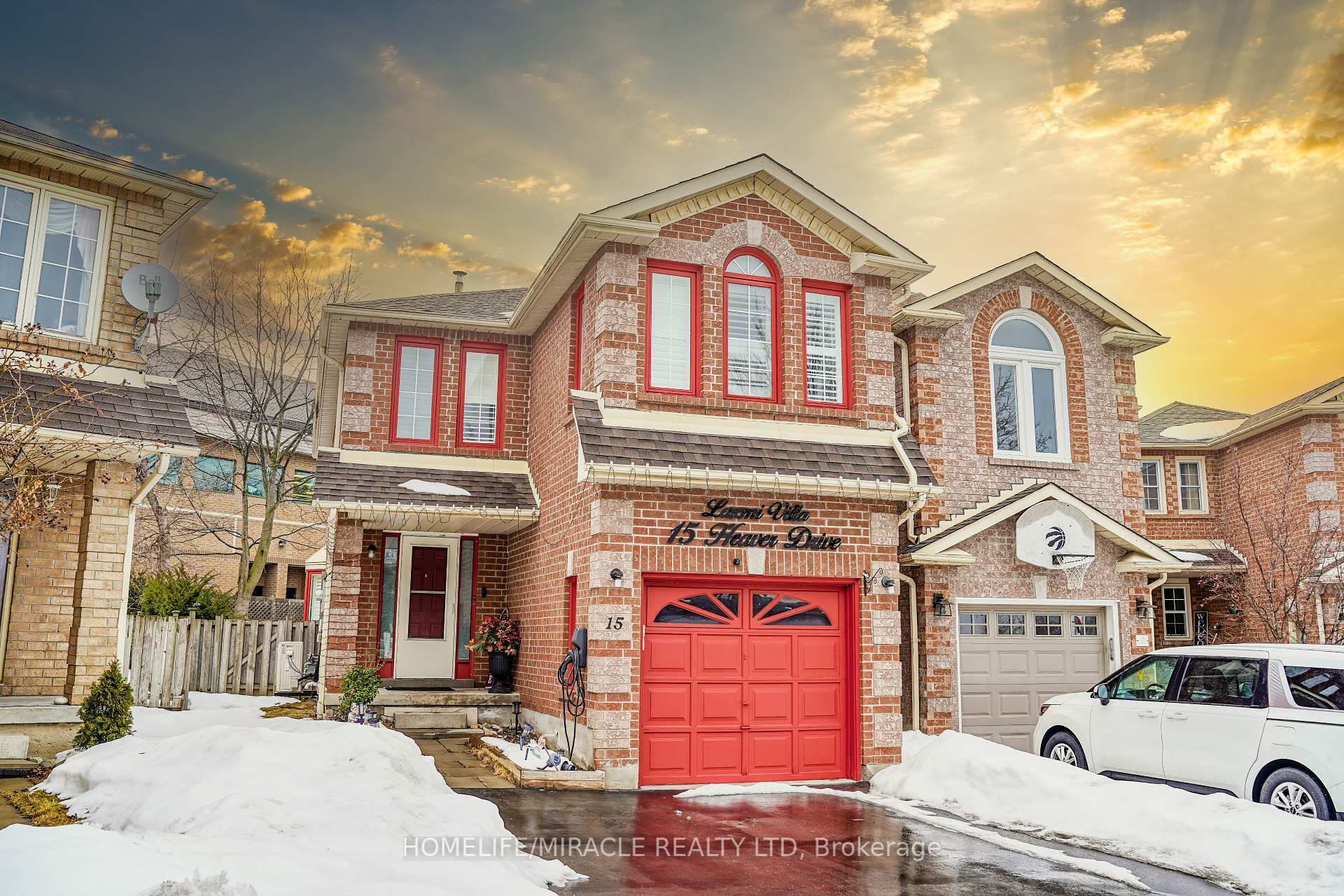 15 Heaver Drive  Whitby ON L1N 9K4 photo