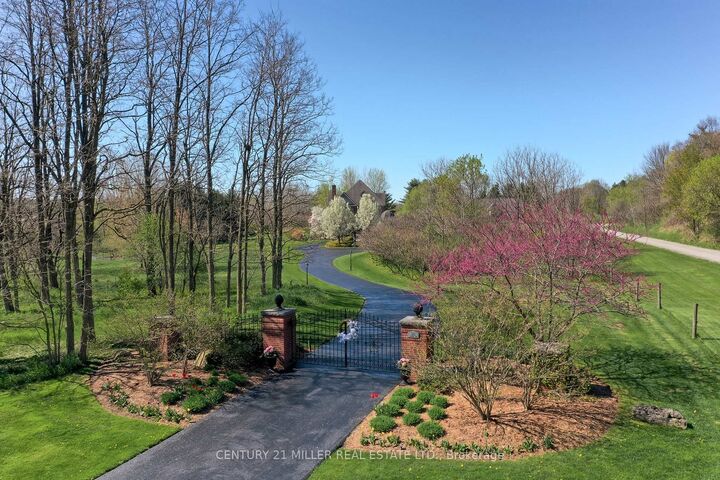 Photo de la propriété:  6416 McNiven Road  ON L7P 0K5 