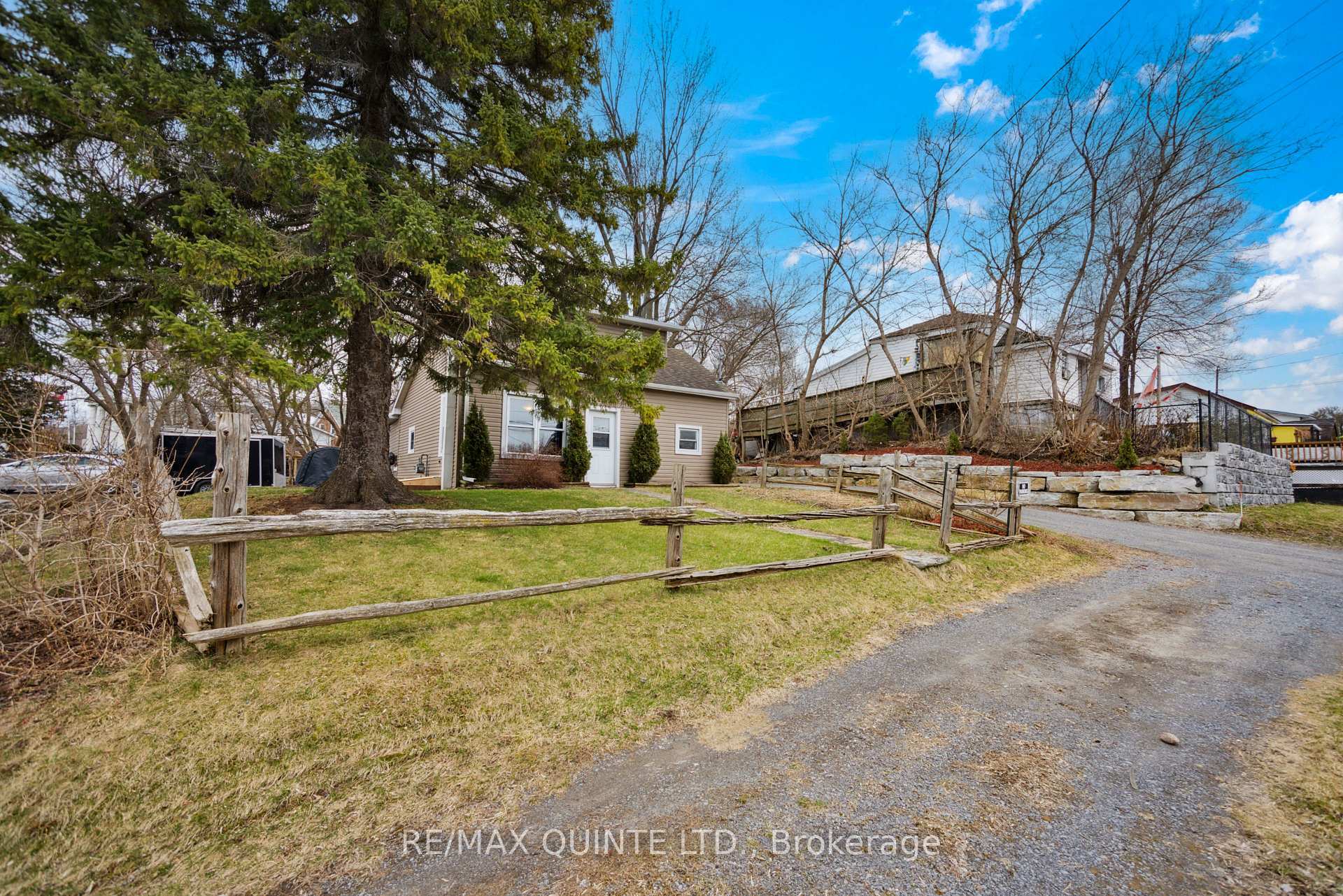 Property Photo: 7 Elks Street ON K0K 2T0