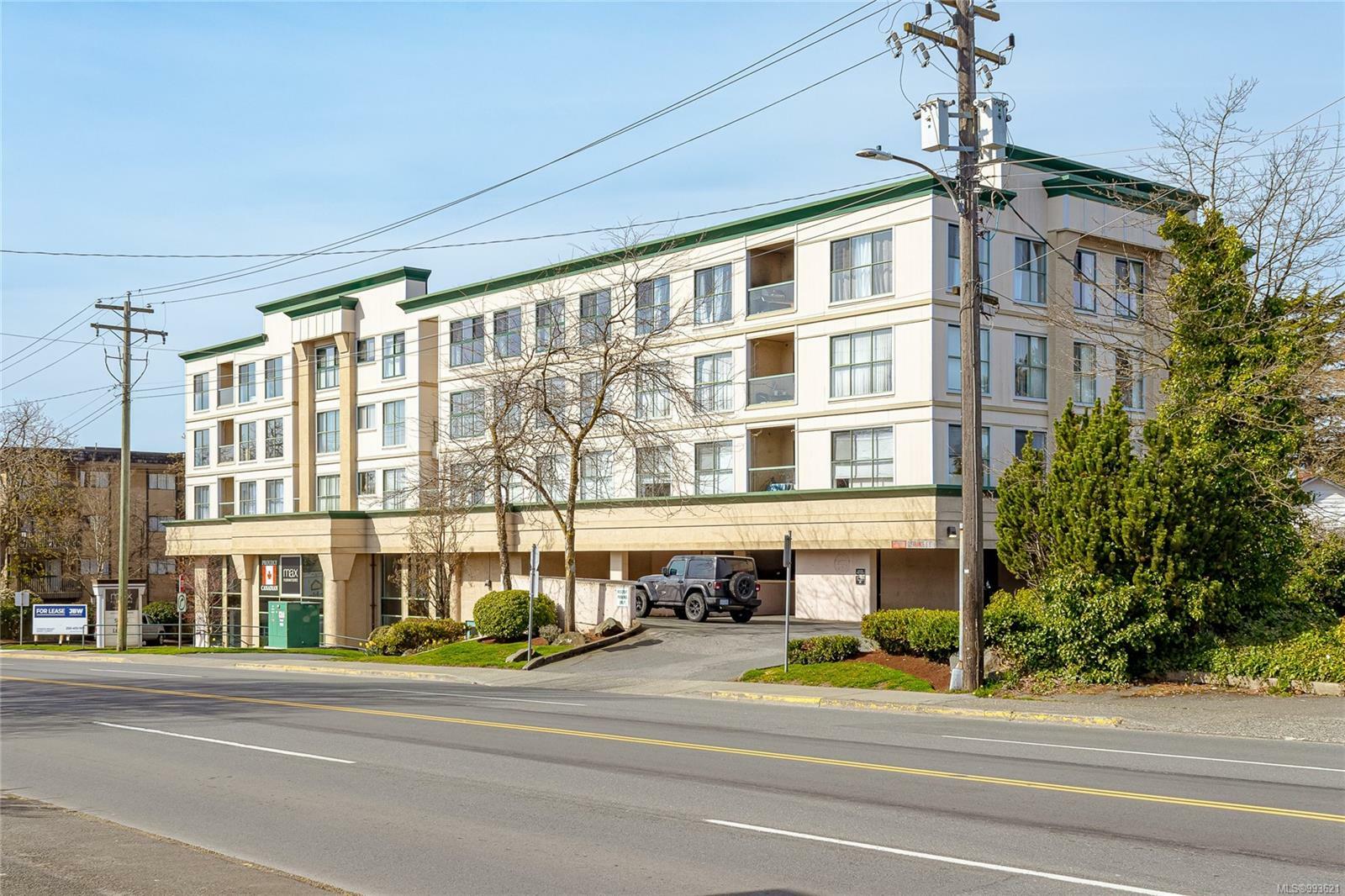 Property Photo: 3460 Quadra St 403 BC V8X 1G6