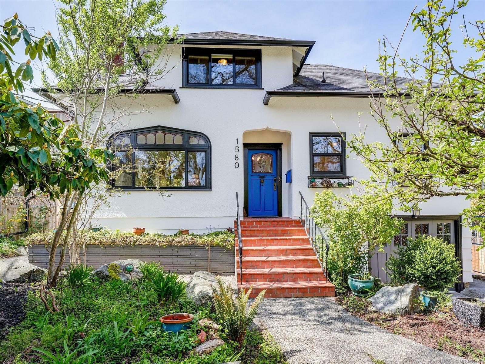 Property Photo: 1580 Wilmot Pl BC V8R 5S3
