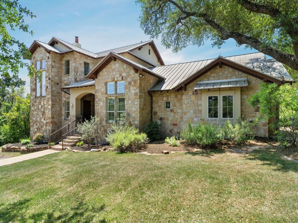 Property Photo:  724 Stonewall Ridge Lane  TX 78746 