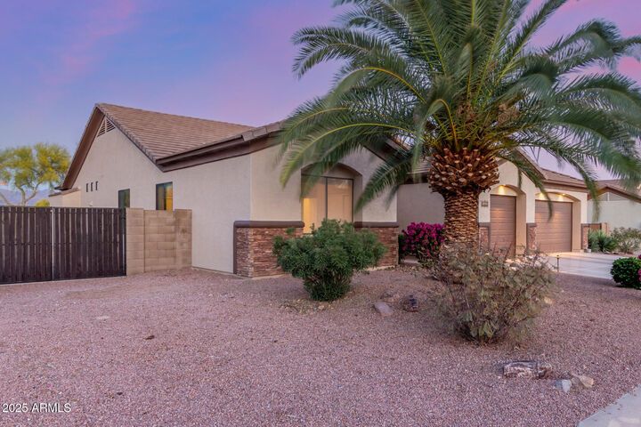 Property Photo:  1019 N Tambor Circle  AZ 85207 