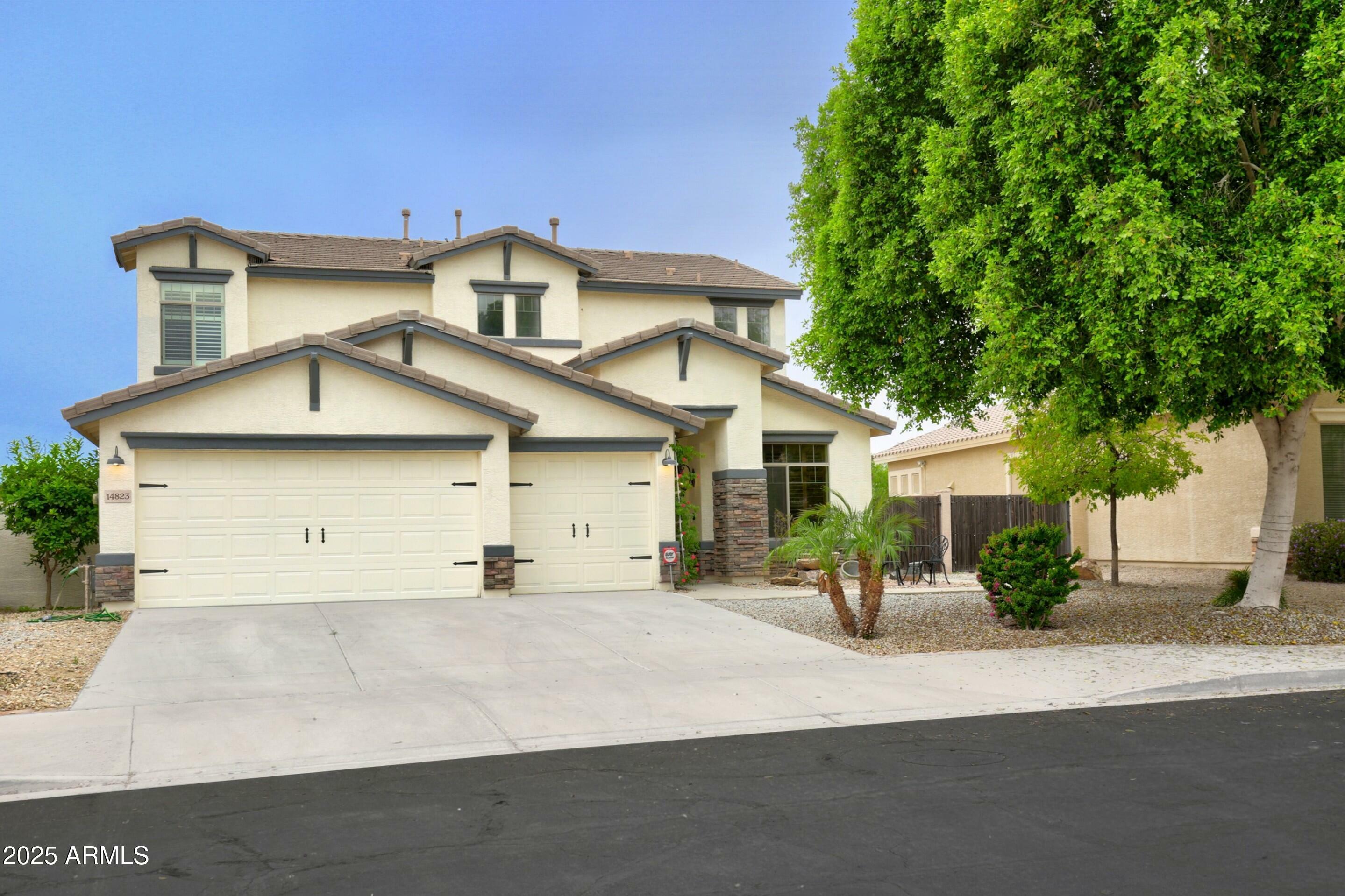 Property Photo: 14823 W Windsor Avenue AZ 85395