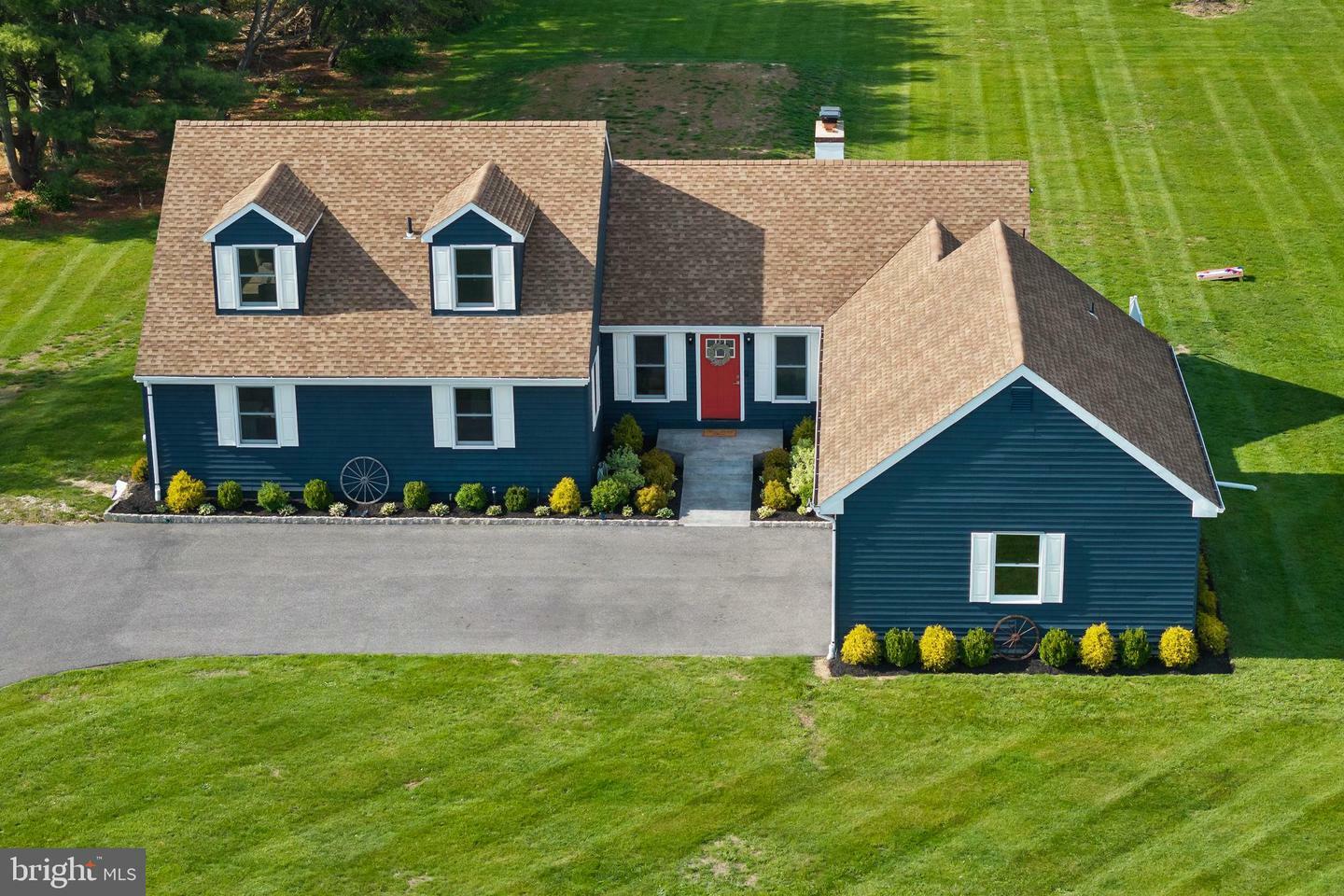 Property Photo:  11 Bridge Road  NJ 08048 