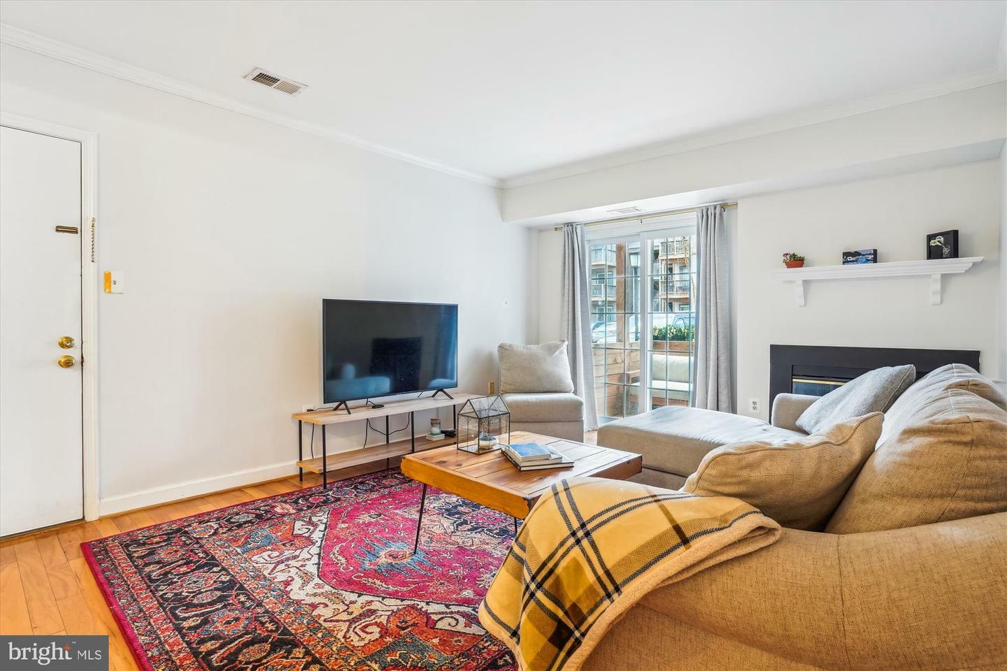 Property Photo: 6905 Victoria Drive A VA 22310