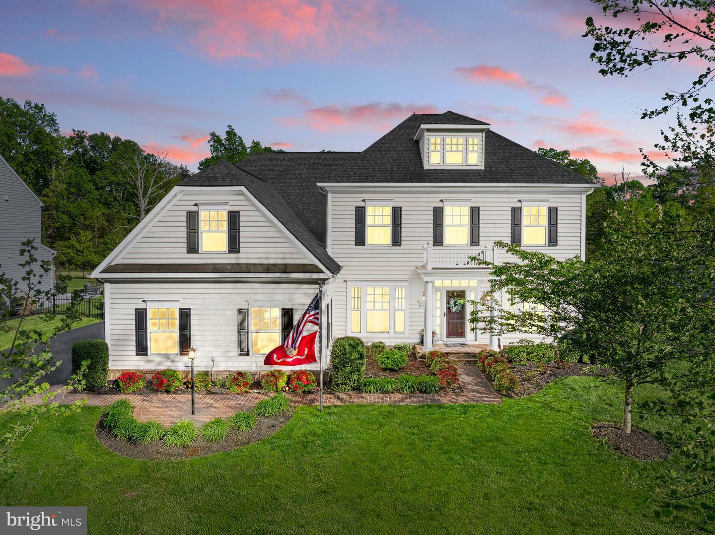 Property Photo: 5029 Parkside Court VA 20187