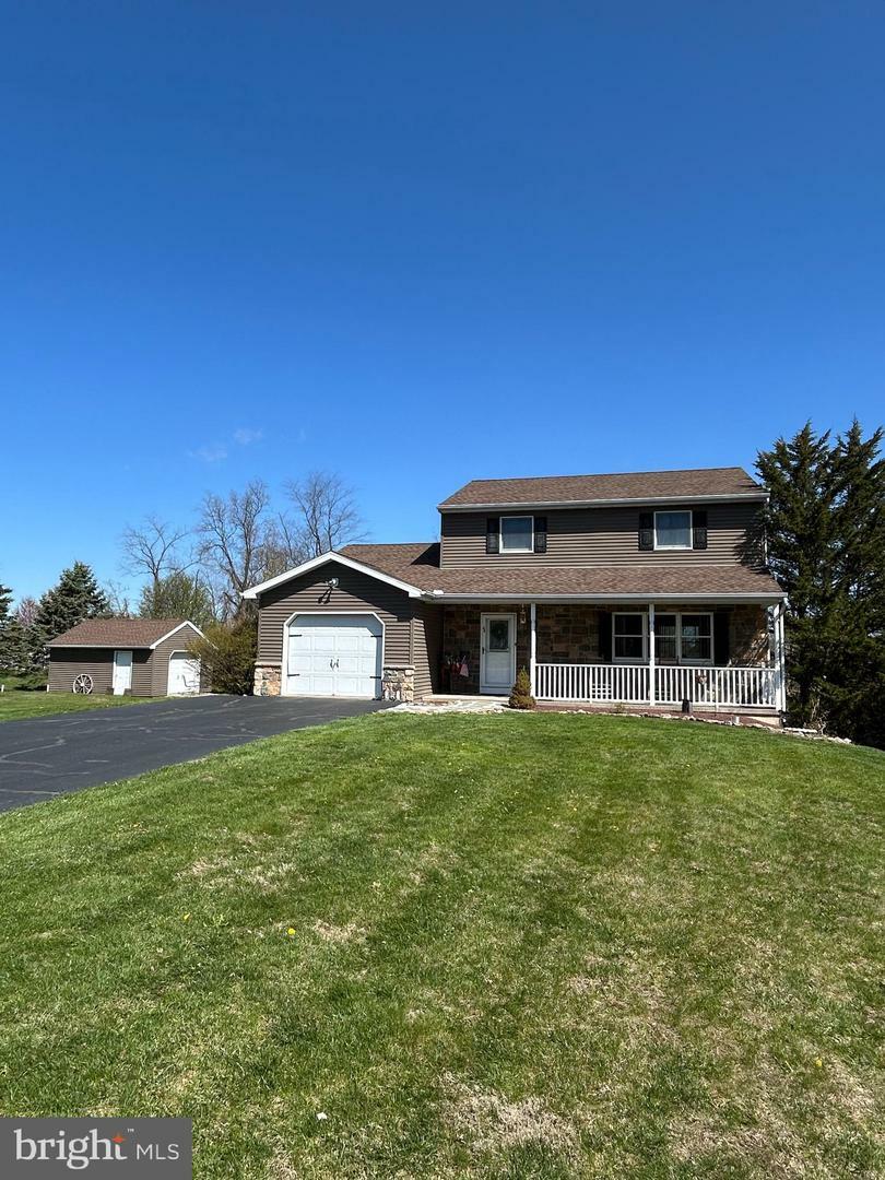 Property Photo: 44 High View Lane PA 19539