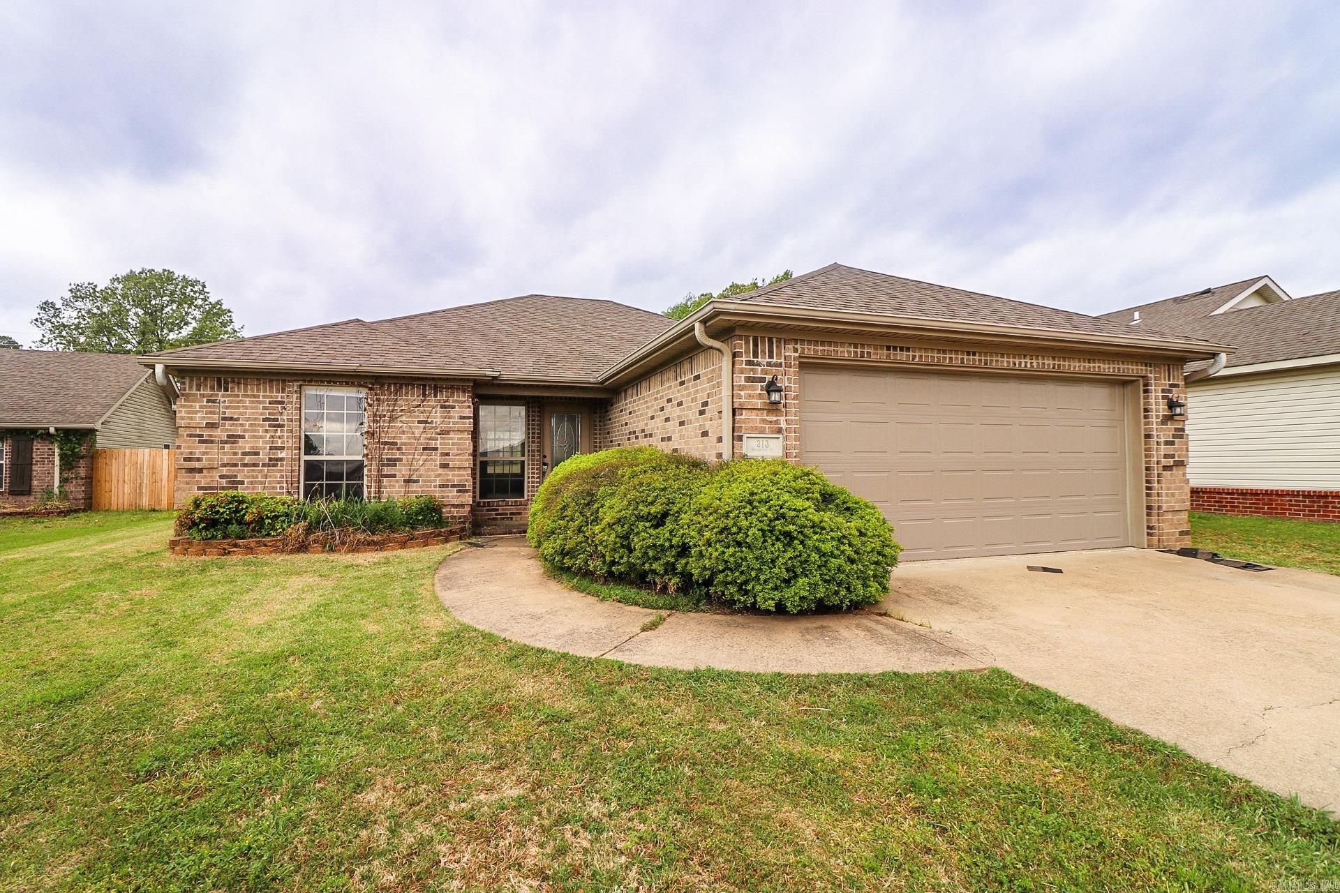 Property Photo:  313 Wildwood Point  AR 72405 