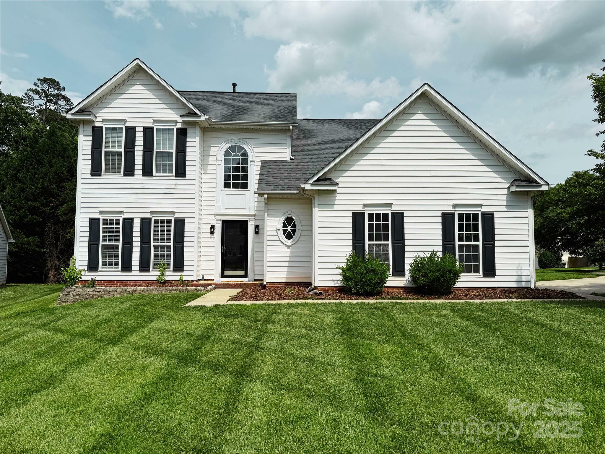 Property Photo: 1836 Danny Court NC 28105