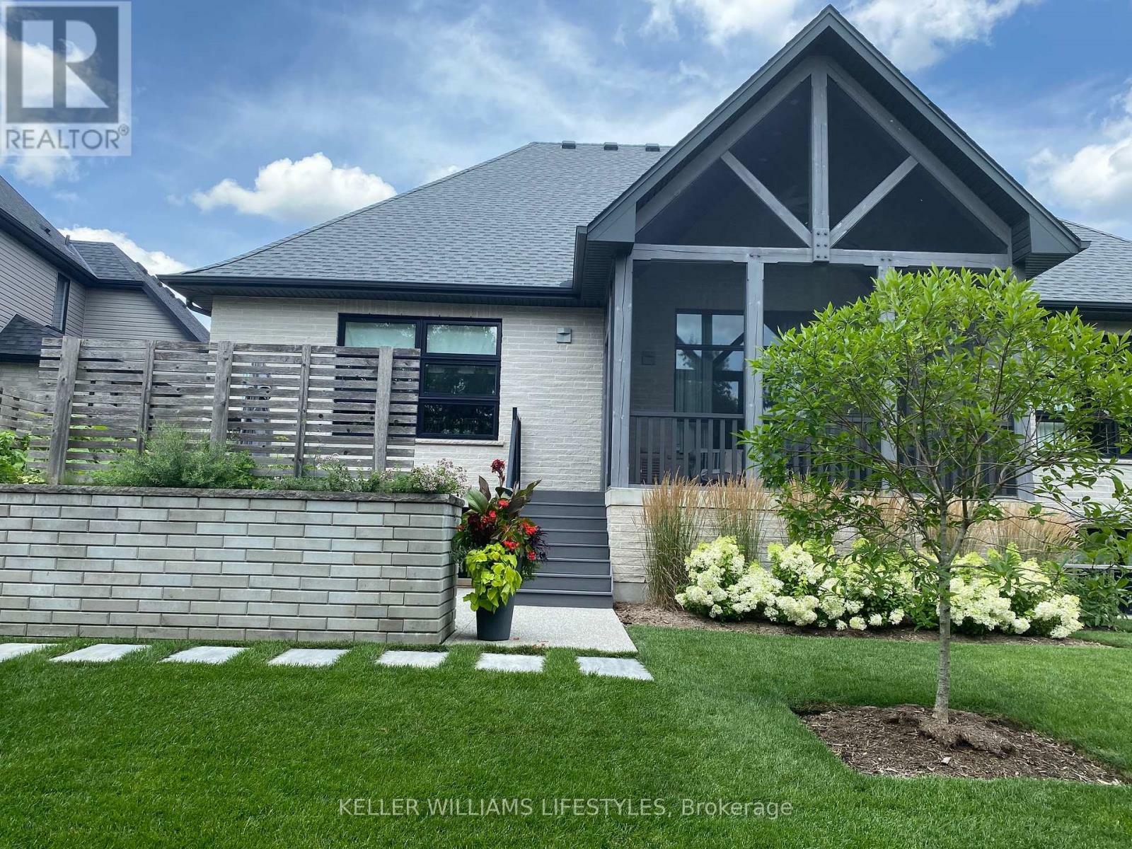 Property Photo: 346 Bradwell Chase ON N6G 5L9