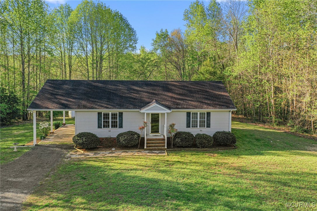 Property Photo: 2005 Desha Road VA 22560