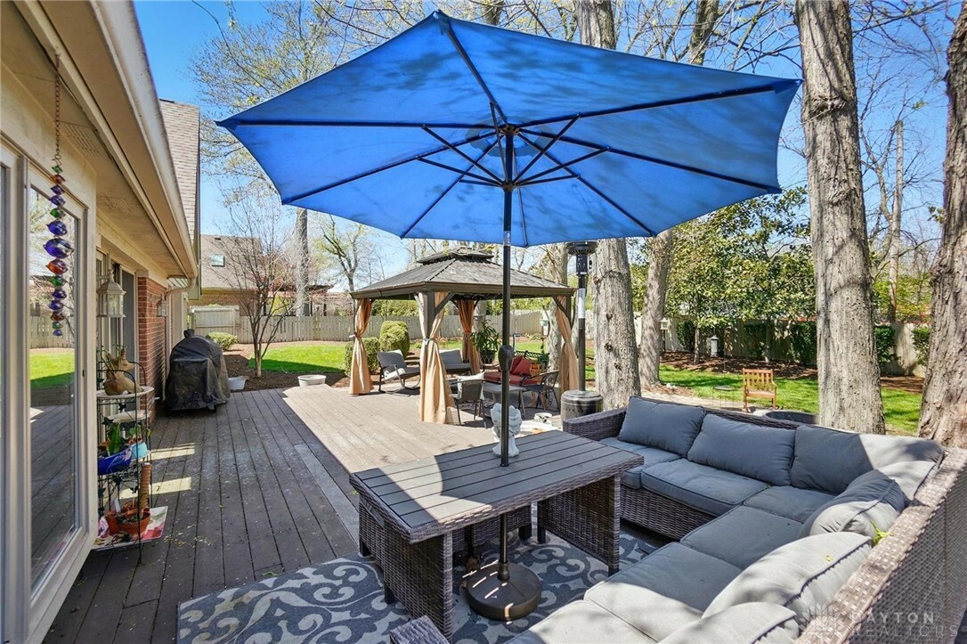 Property Photo:  1399 Quaker Way  OH 45458 