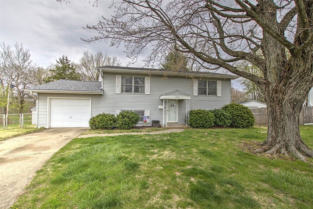 Property Photo:  4081 Sheffield Court  IL 62526 