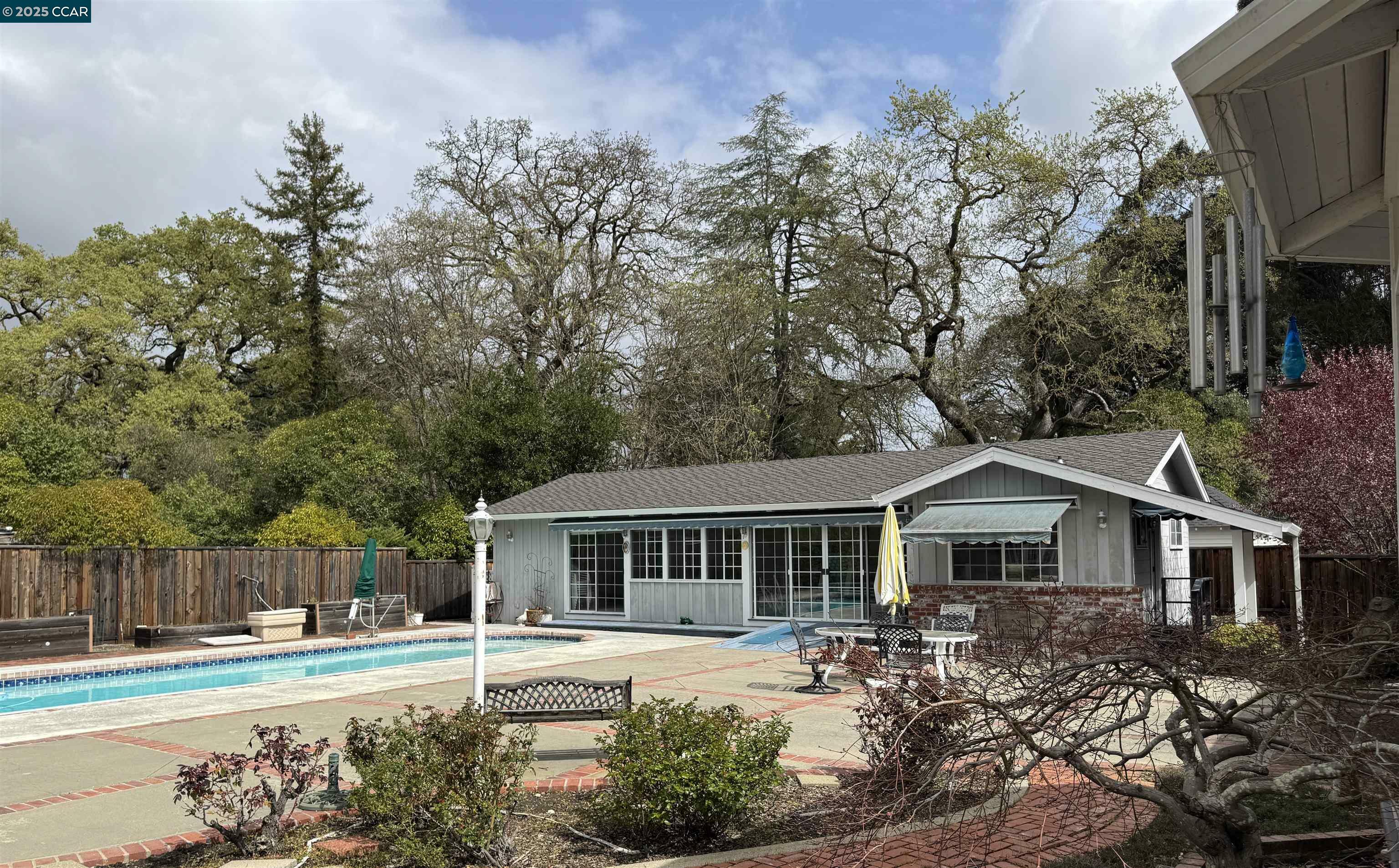 Property Photo: 40 Anderson Circle CA 94595