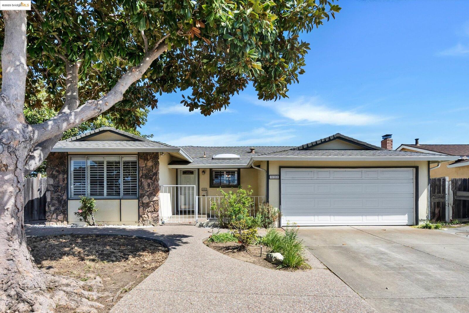 Property Photo:  32252 Coronation Dr  CA 94587 