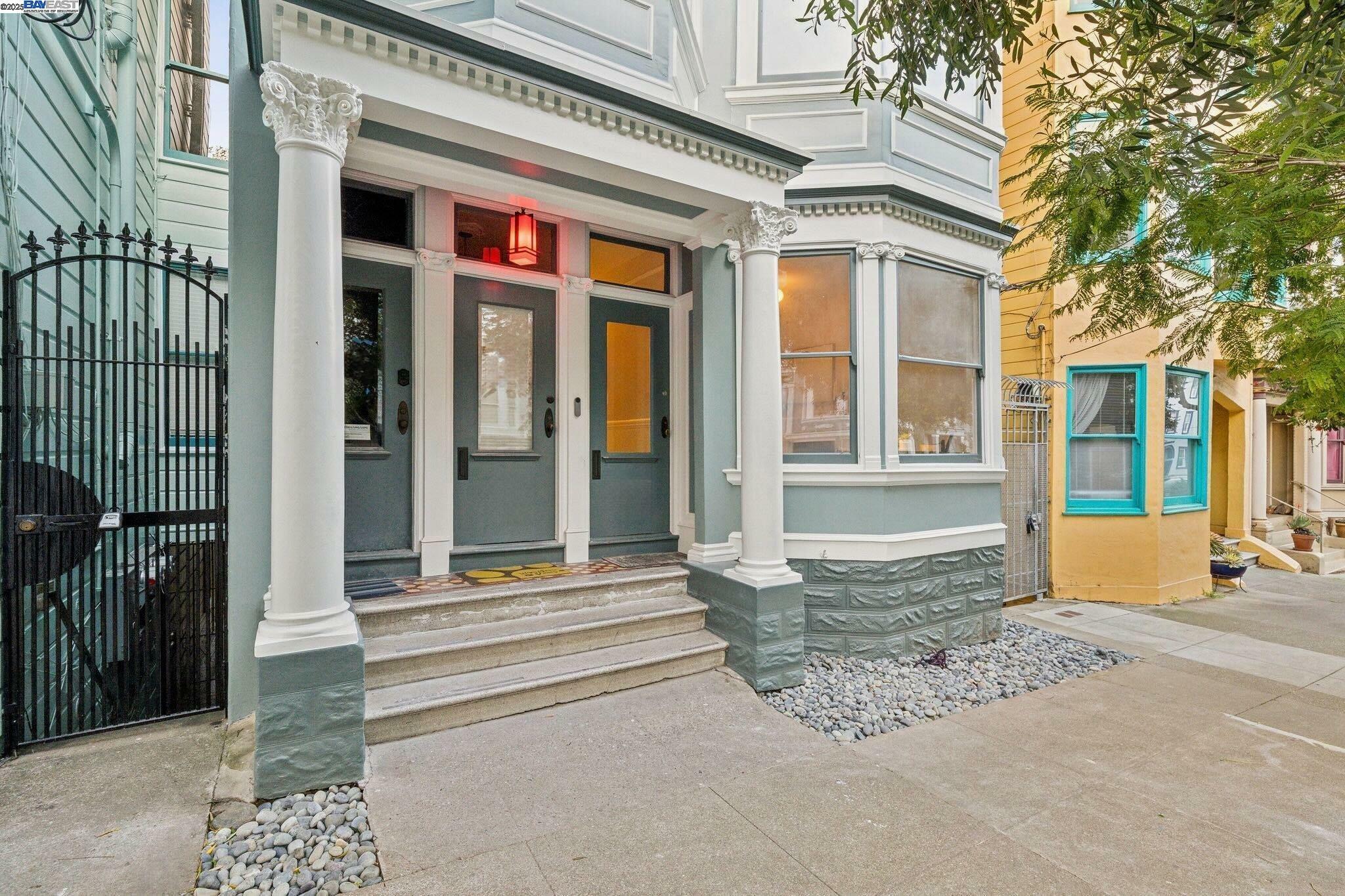 Property Photo: 67 Walter St CA 94114