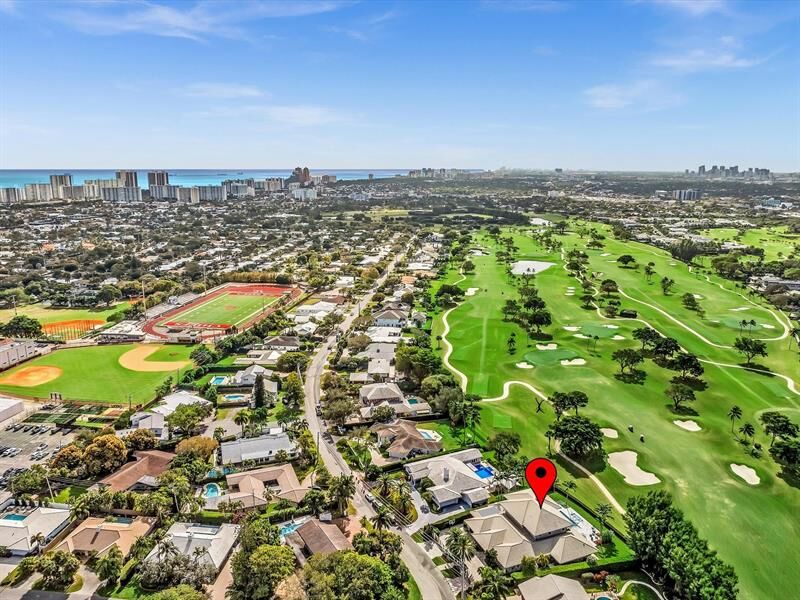 Property Photo: 4621 NE 25th Ave FL 33308