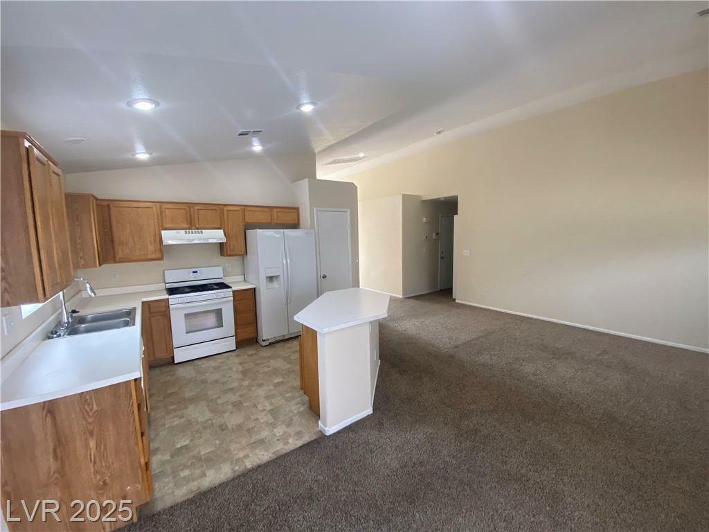 Property Photo: 2128 Mountain Sunset Avenue NV 89031