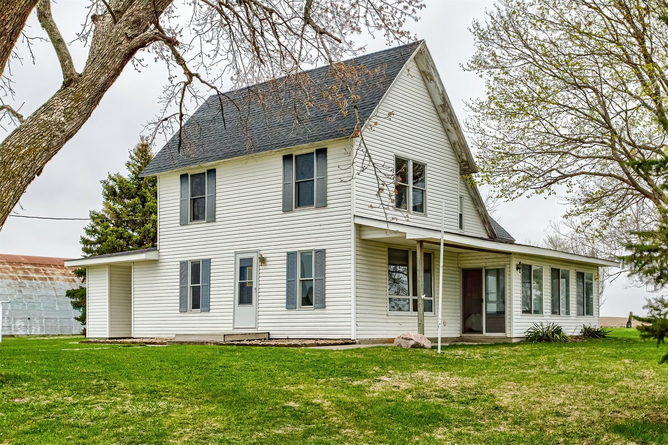 Property Photo: 50431 130th Street IA 50248